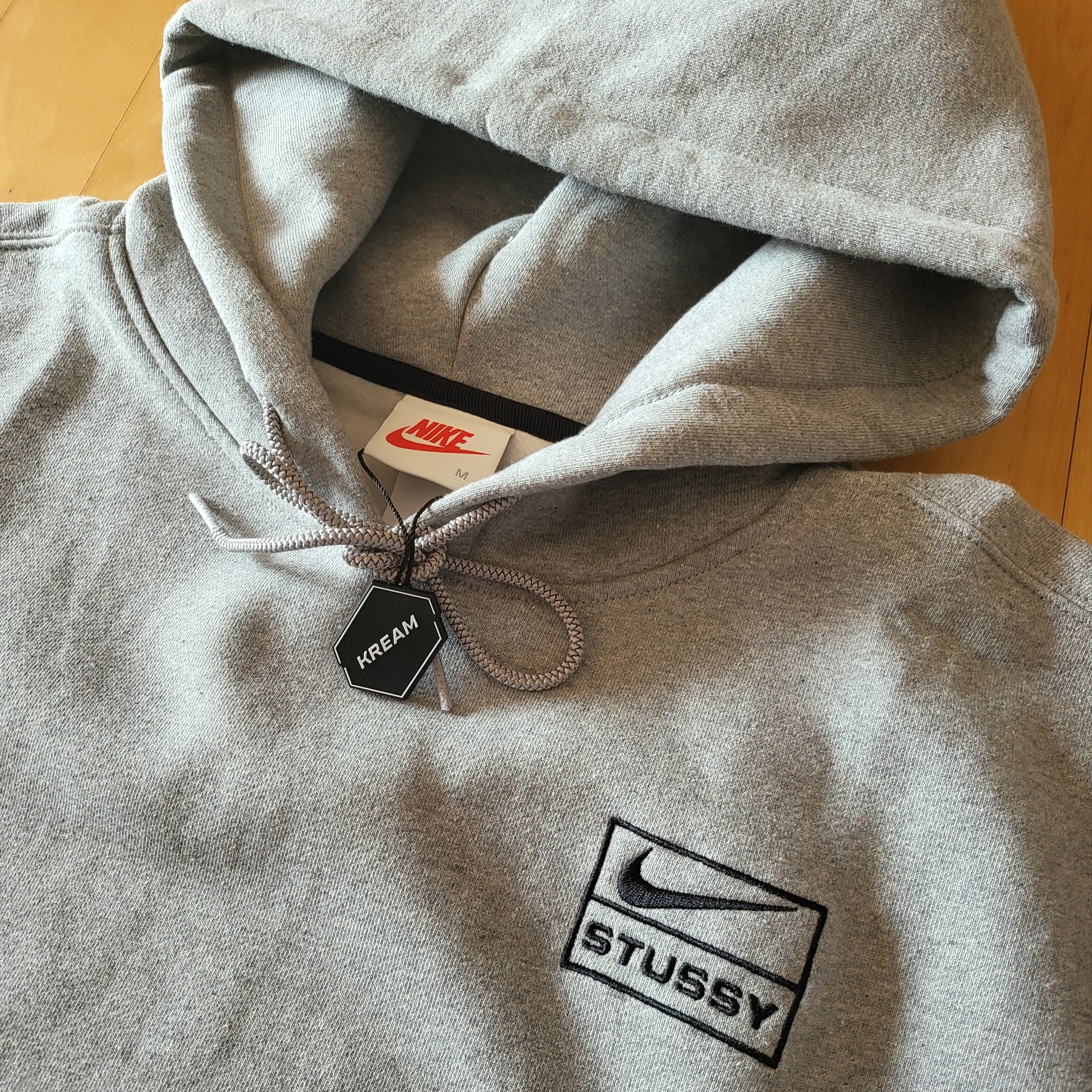 Nike x Stussy NRG RA Pullover Hoodie Dark Grey Heather (DJ9488-063) 착용 스타일