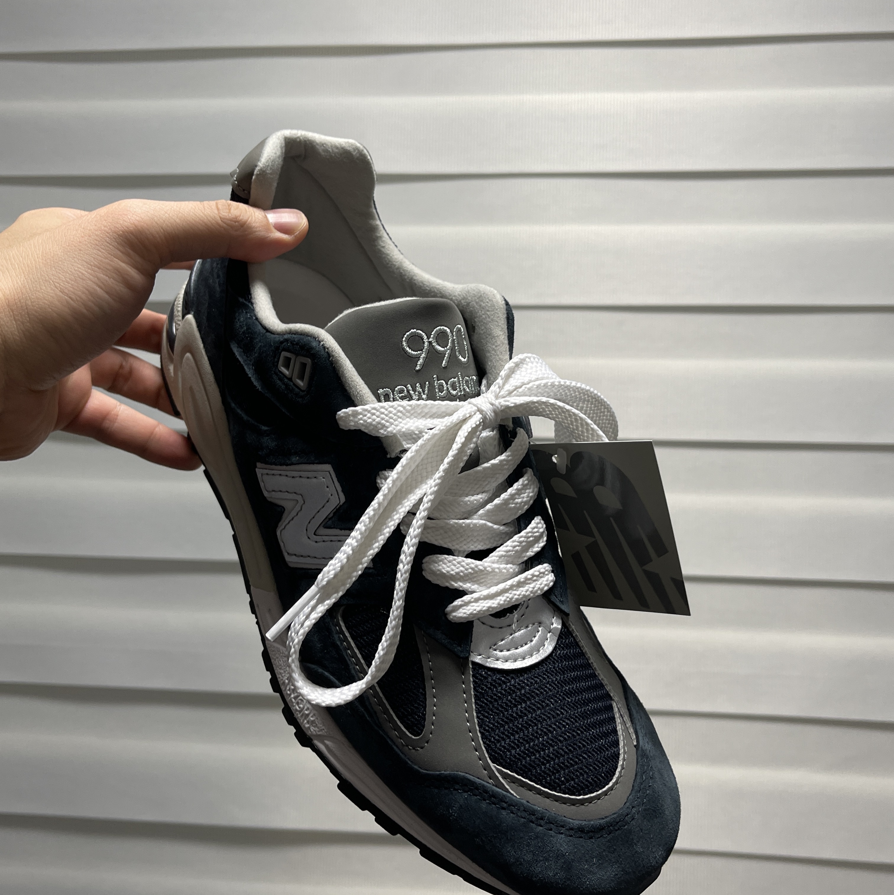 New Balance 990v2 Made in USA Navy 착용 스타일 - 4