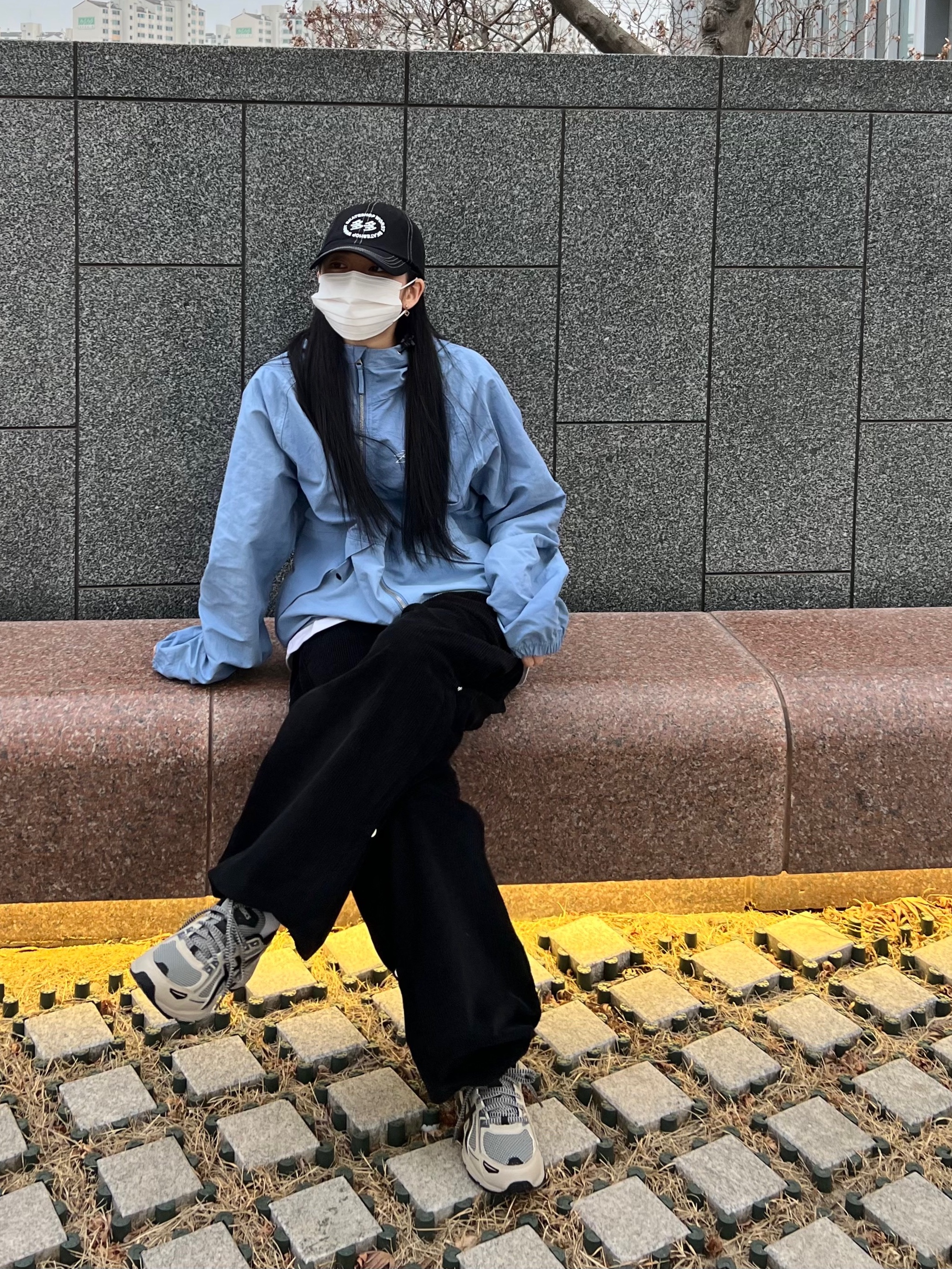 Asics Gel-Venture 6 Feather Grey Black, Stussy Wave Dye Beach Shell Jacket Laguna Blue 착용 스타일 - 4