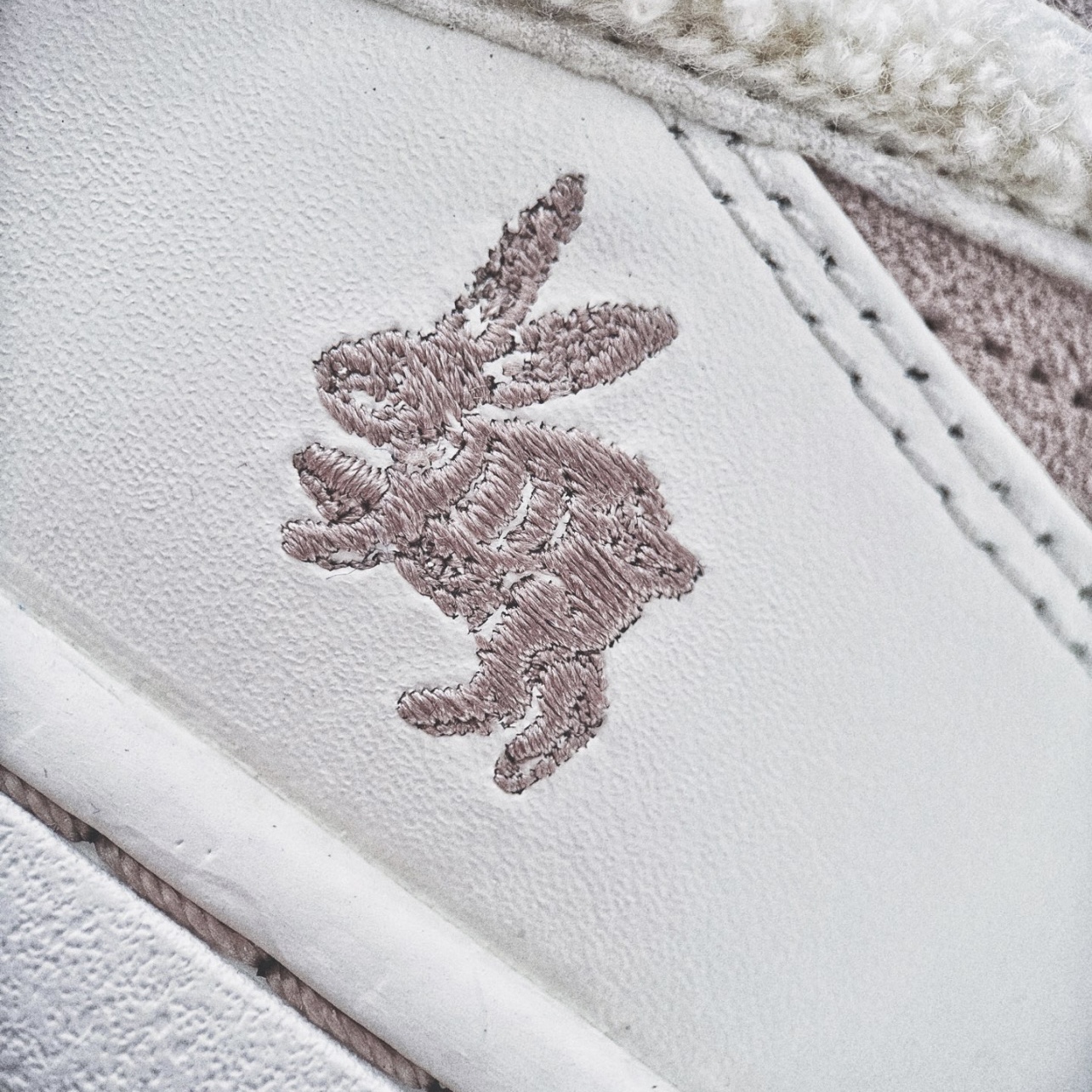 Nike Dunk Low Year of The Rabbit Brown Sail 착용 스타일 - 5