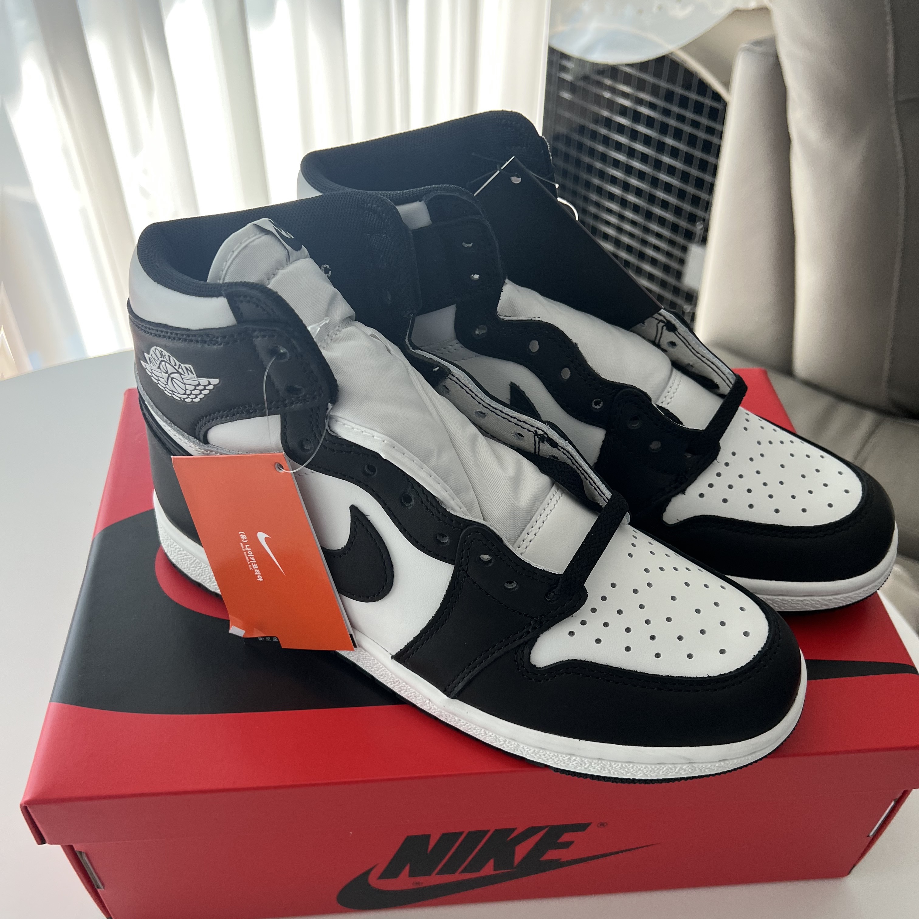 Jordan 1 High 85 Black White 착용 스타일 - 4