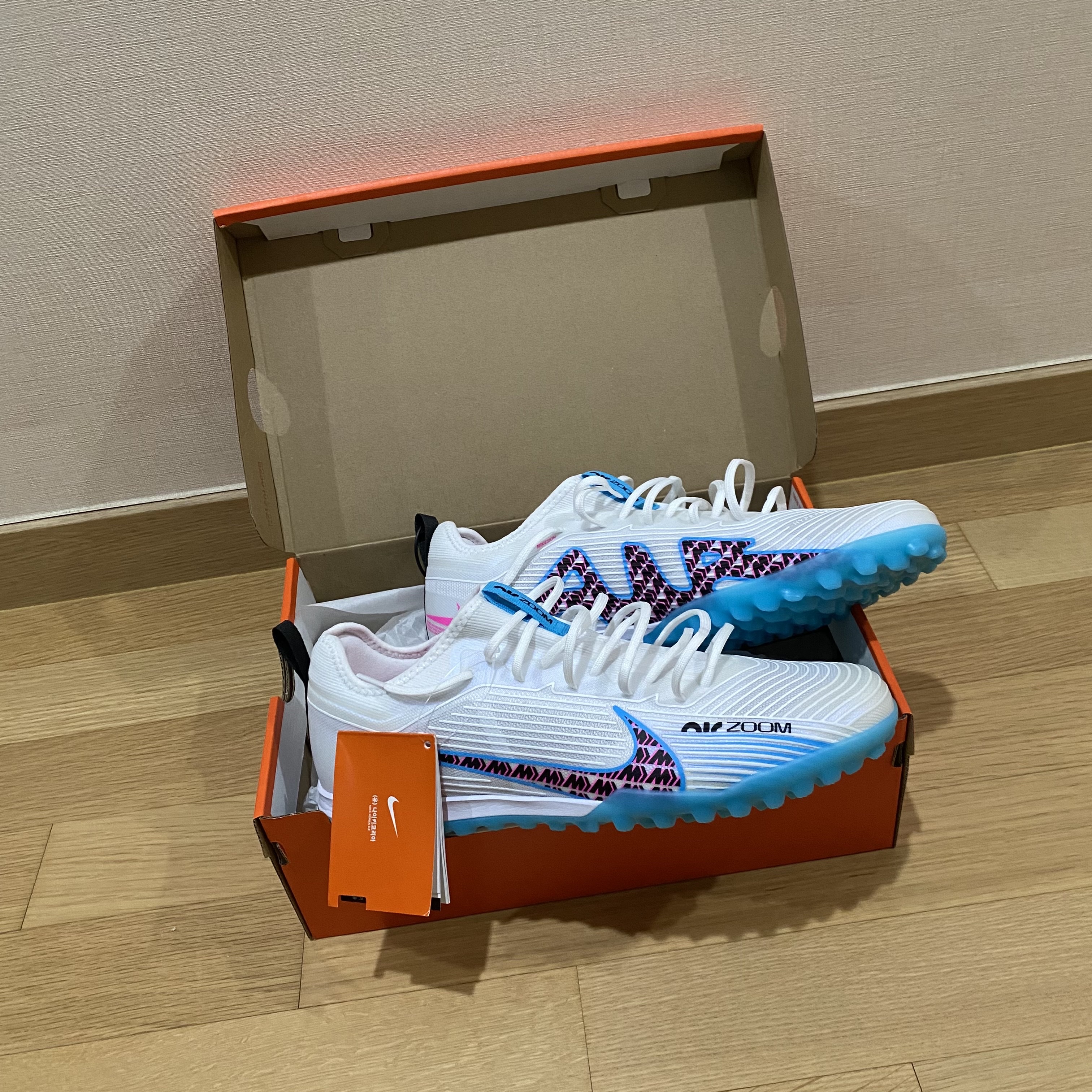 Nike Zoom Mercurial Vapor 15 Pro TF White Baltic Blue 착용 스타일 - 3