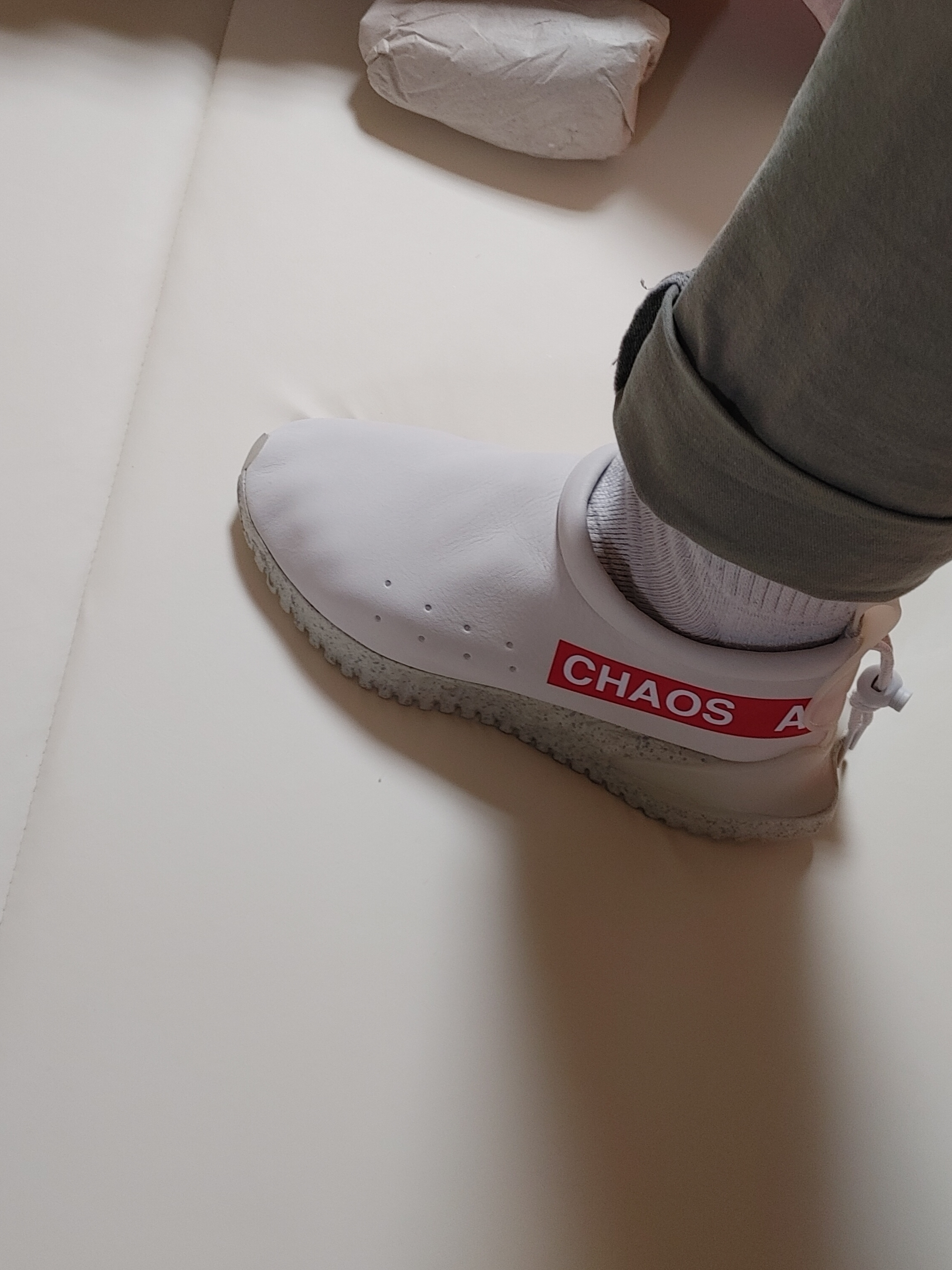Nike x Undercover Moc Flow SP Light Bone 착용 스타일 - 4