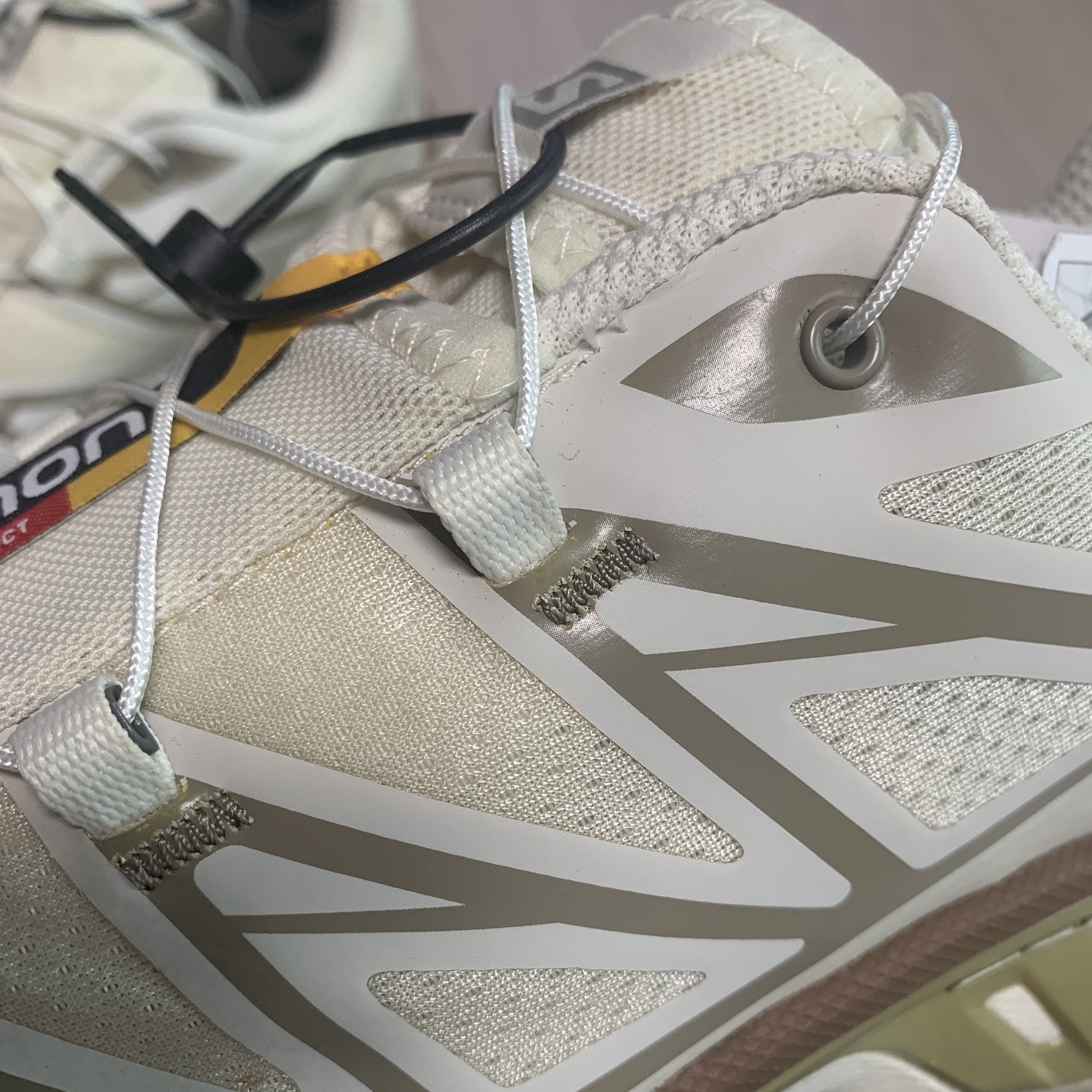 Salomon XT-6 Turtledove 착용 스타일 - 2