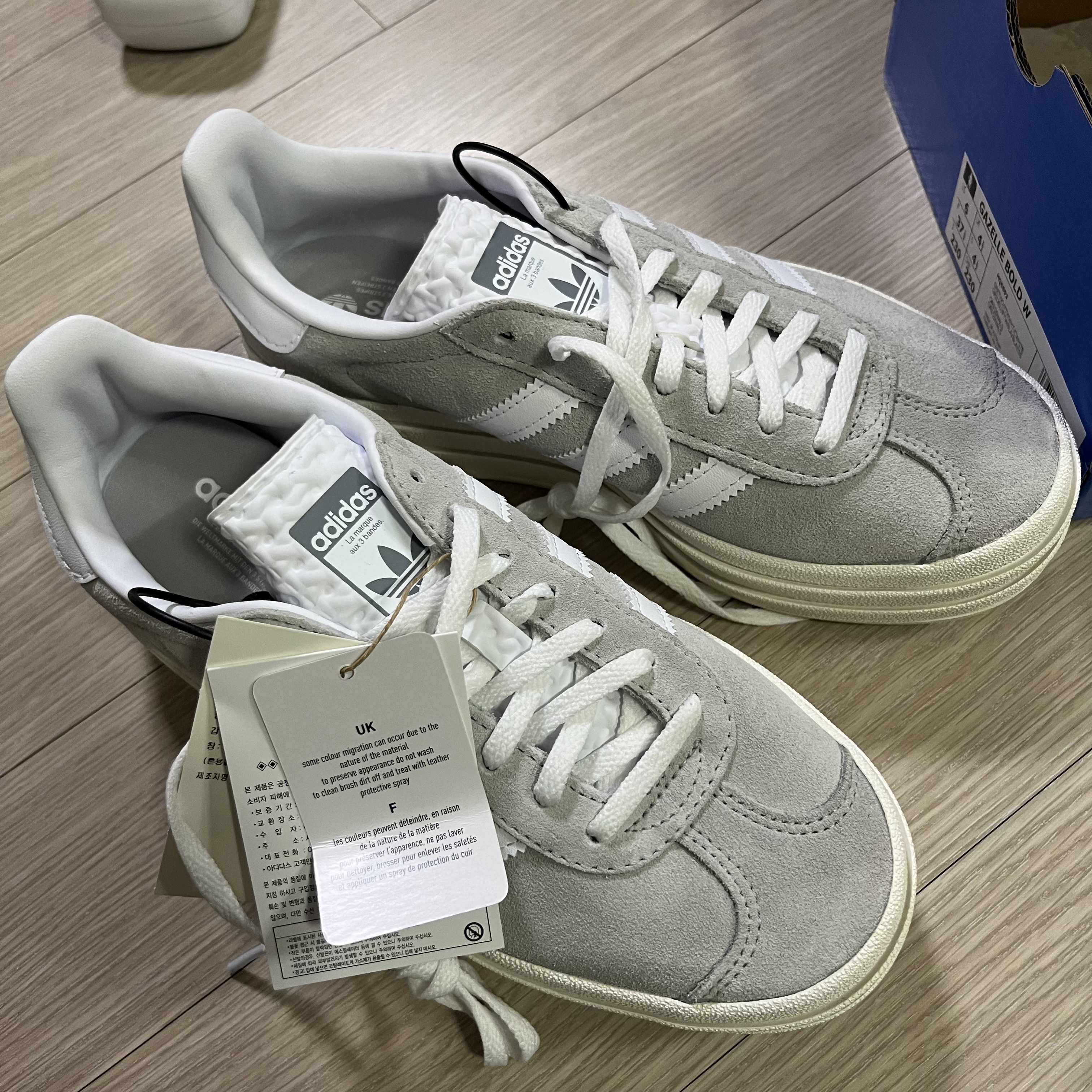 (W) Adidas Gazelle Bold Grey Cloud White 착용 스타일 - 2