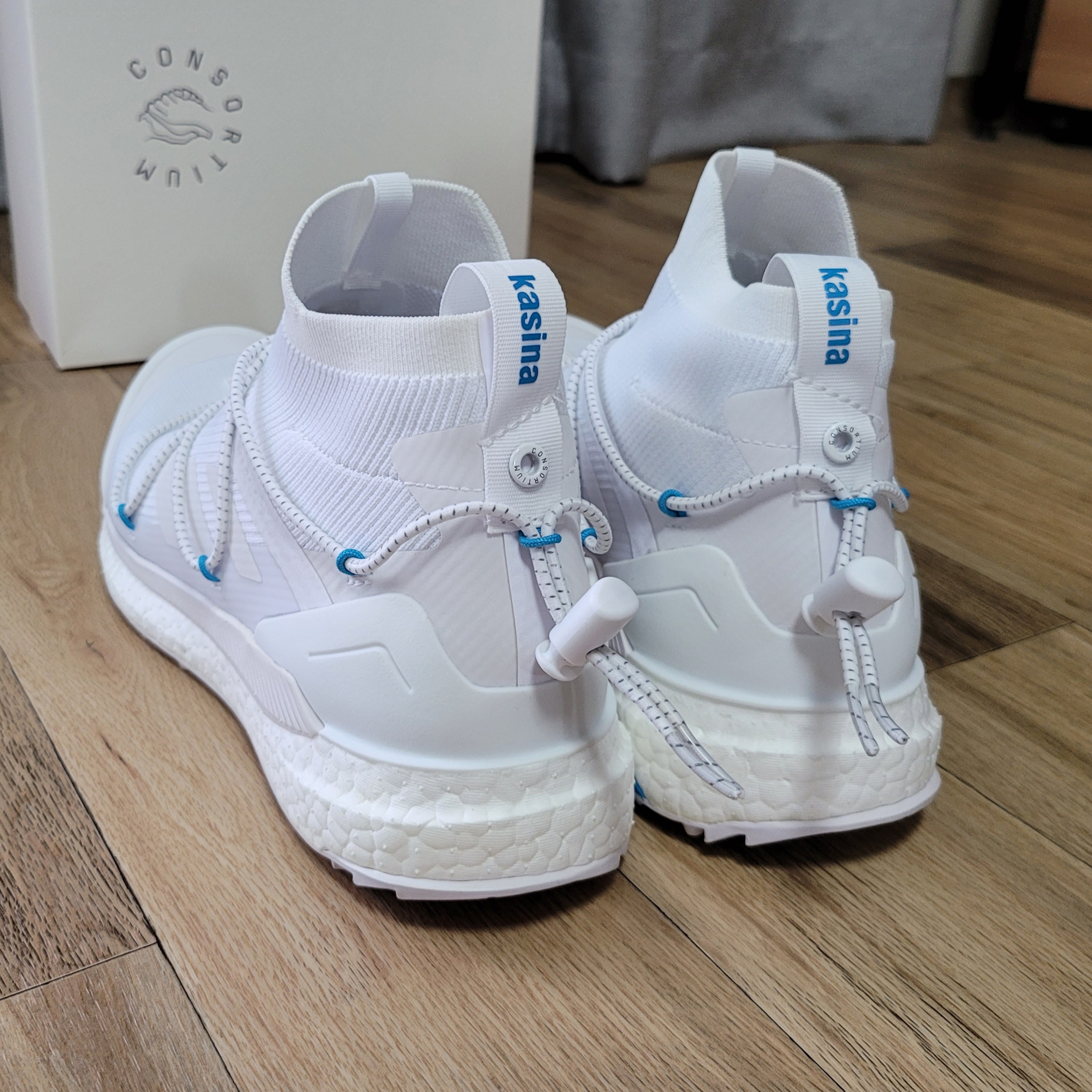 Adidas x Kasina Terrex Free Hiker White 착용 스타일 - 2