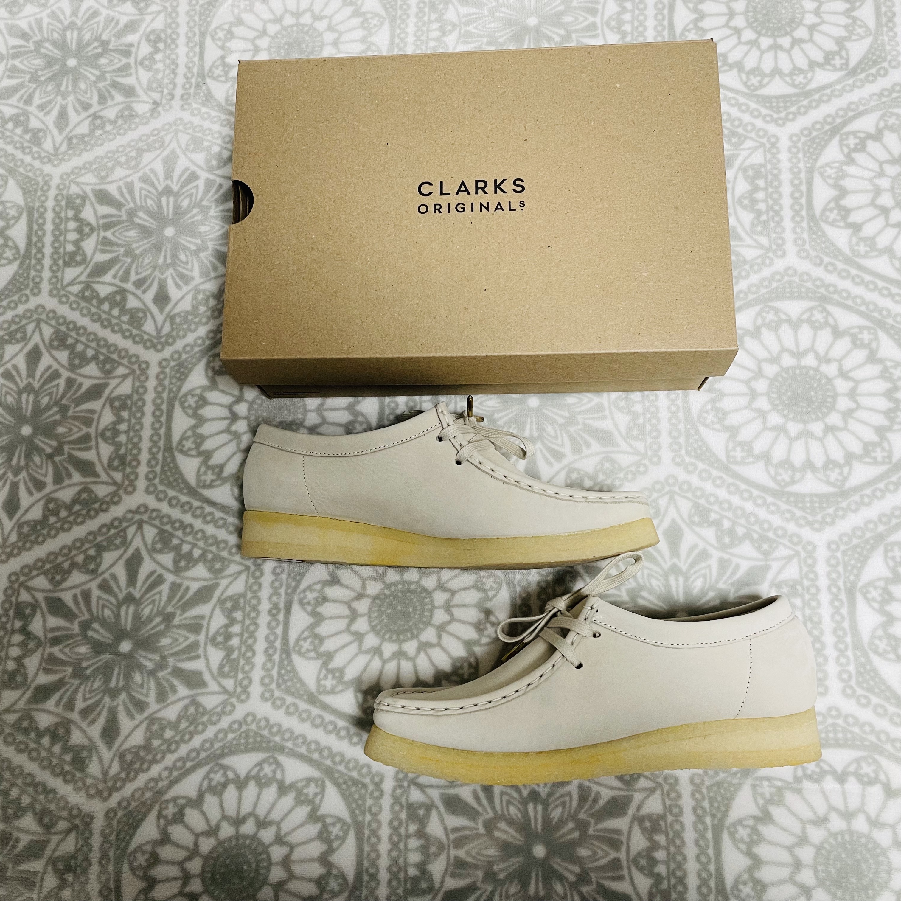 (W) Clarks Wallabee White Nubuck 착용 스타일 - 1