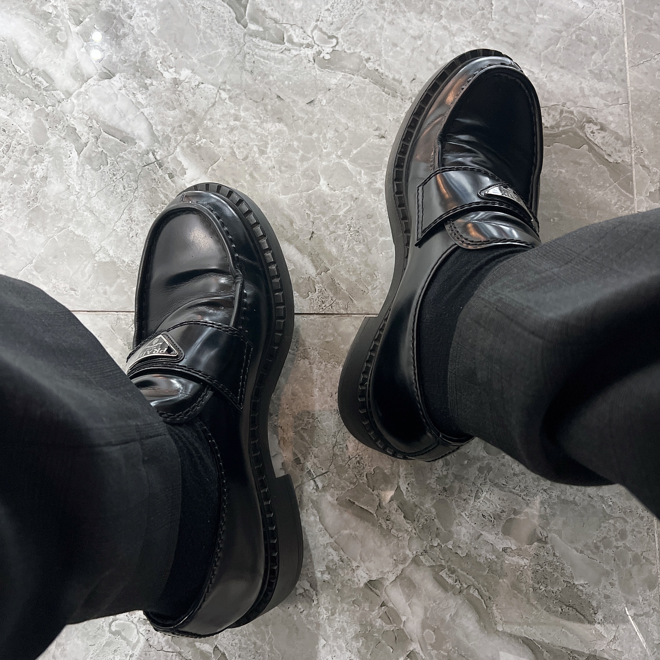 Prada Brushed Leather Loafers Black 착용 스타일