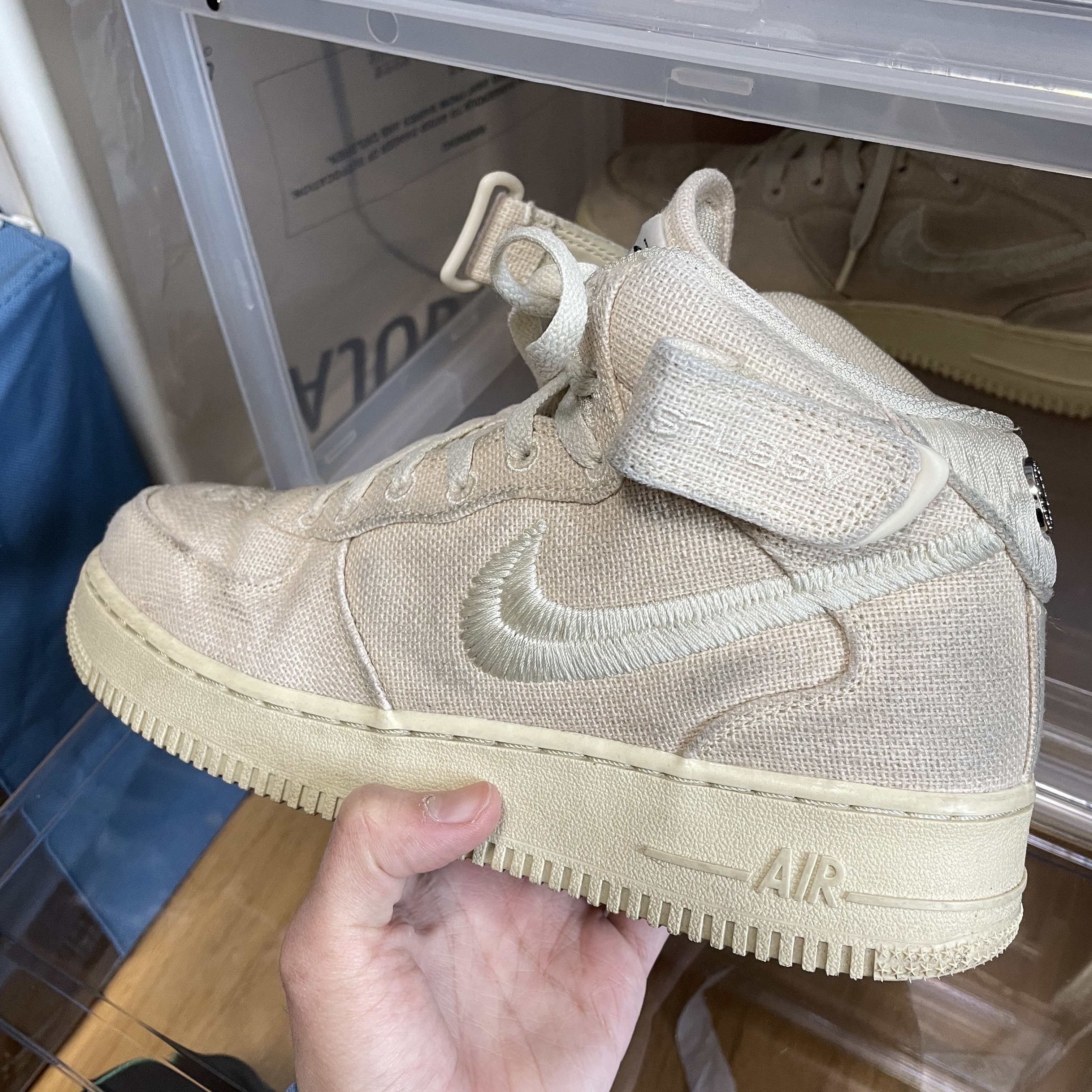 Nike x Stussy Air Force 1 '07 Mid SP Fossil, Nike x Stussy Air Force 1 Low Fossil 착용 스타일 - 2