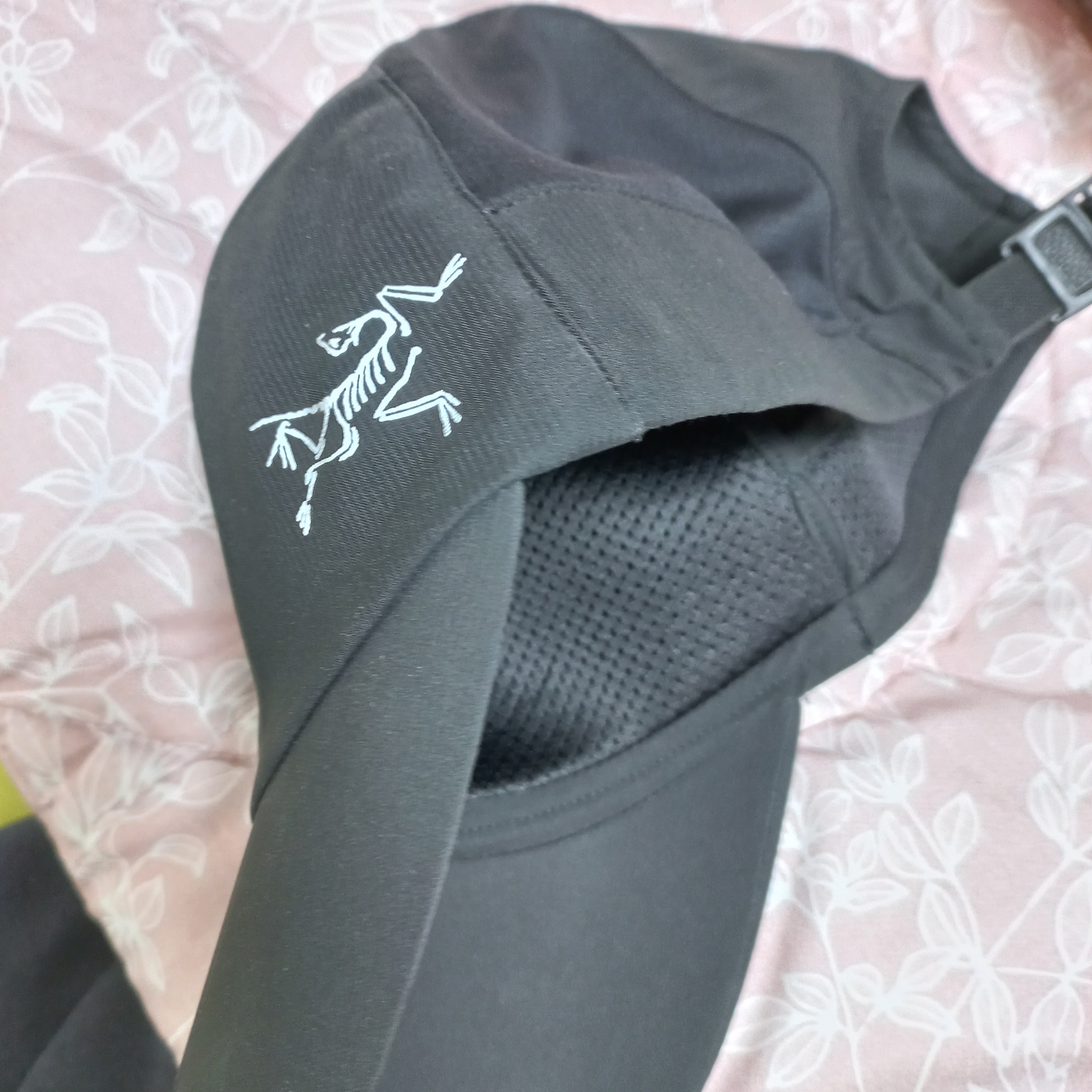 Arc'teryx Calvus Cap Black 착용 스타일