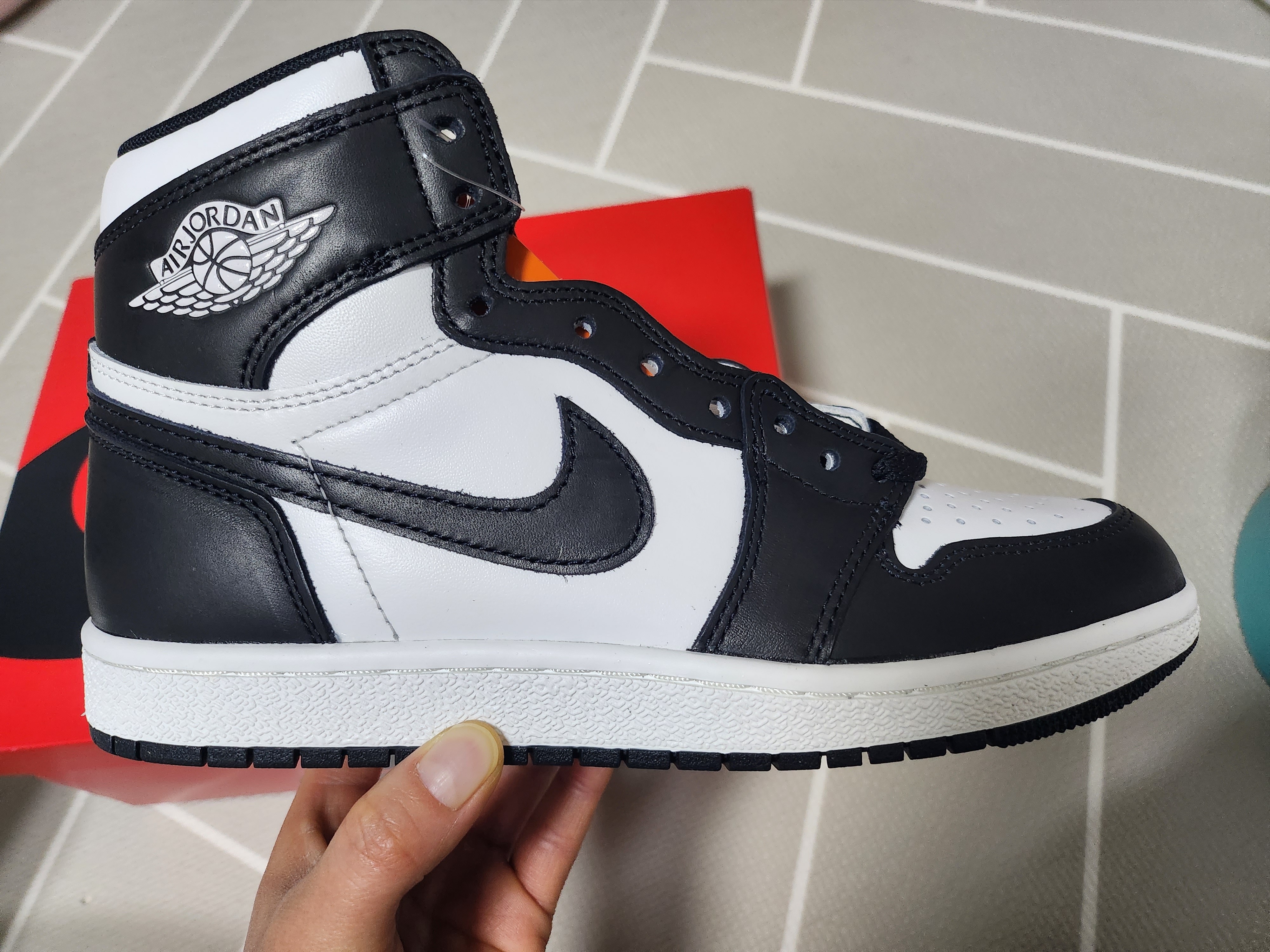 Jordan 1 High 85 Black White 착용 스타일 - 3