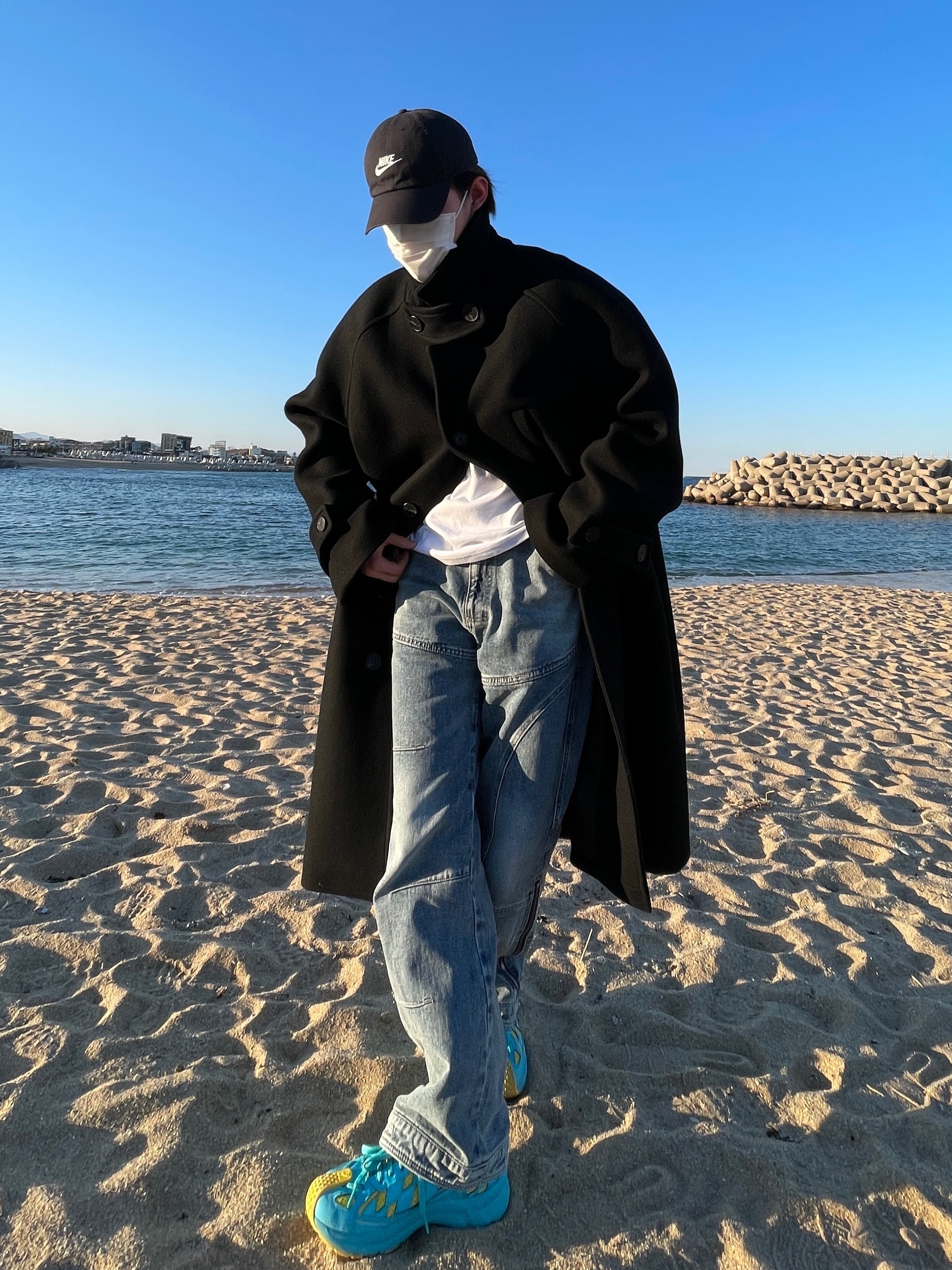Undermycar Majanne Multi Button Oversized Wool Coat Black Oyster - 21FW, Asics x Kiko Kostadinov Gel-Kiril Ice Mint 착용 스타일 - 1