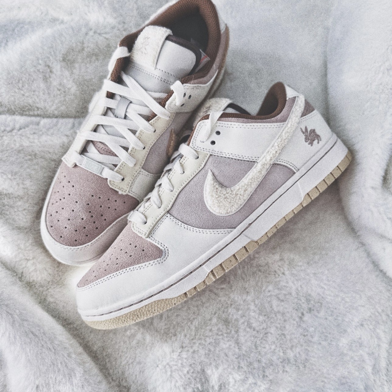 Nike Dunk Low Year of The Rabbit Brown Sail 착용 스타일 - 1