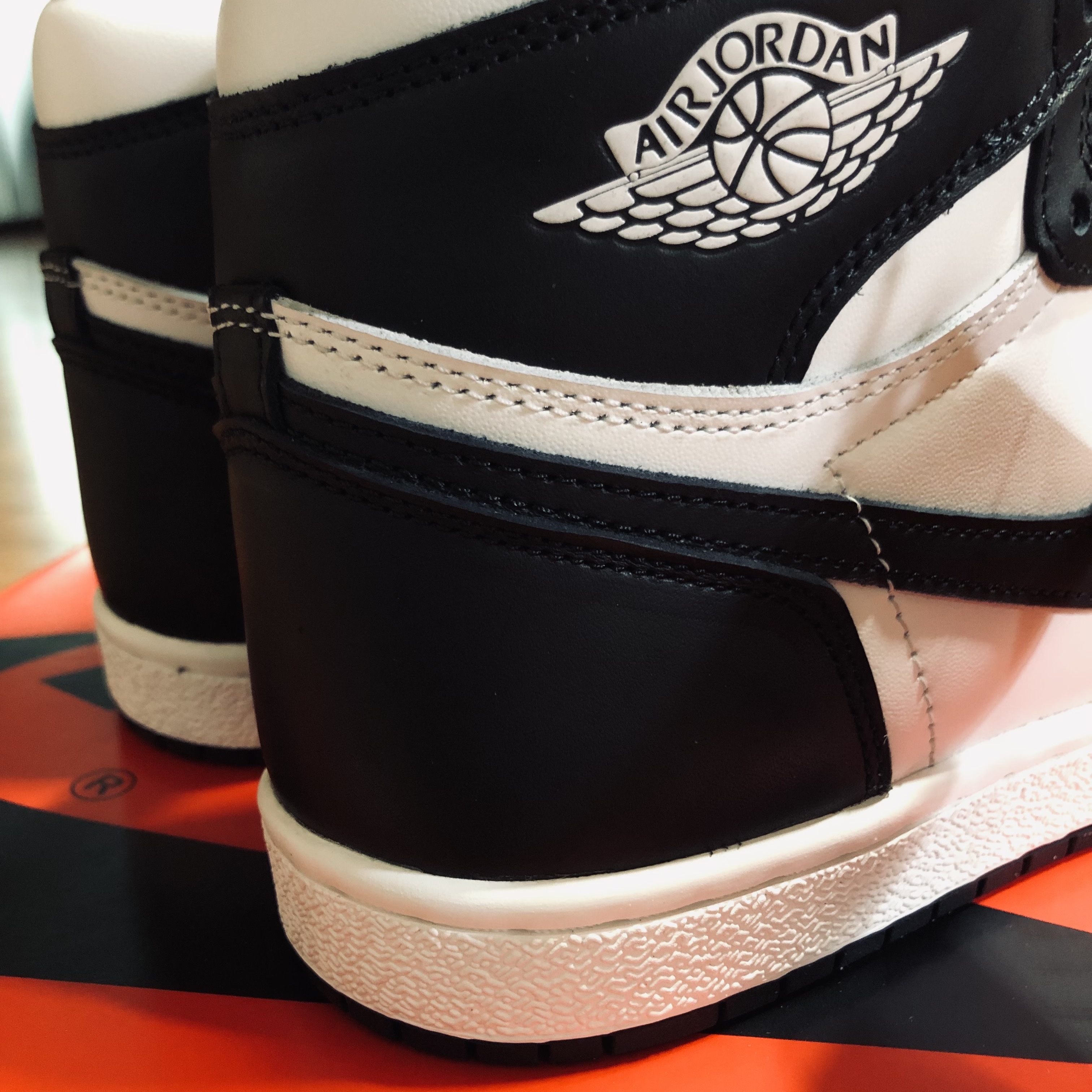 Jordan 1 High 85 Black White 착용 스타일