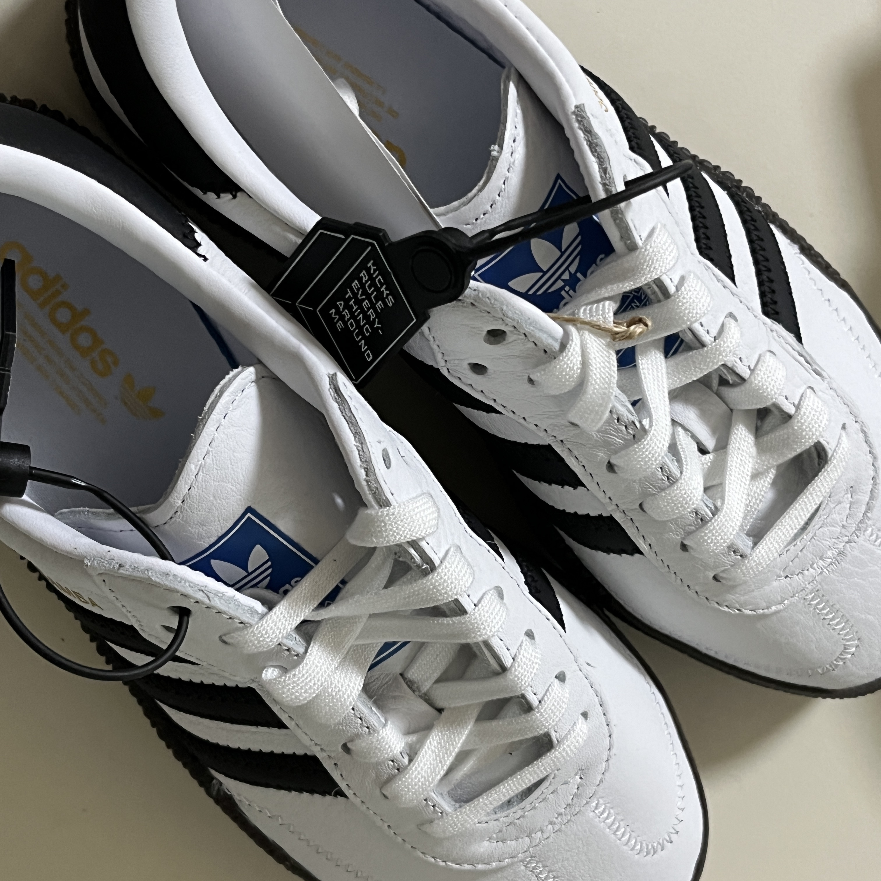 (W) Adidas Sambarose White Black Gum 착용 스타일