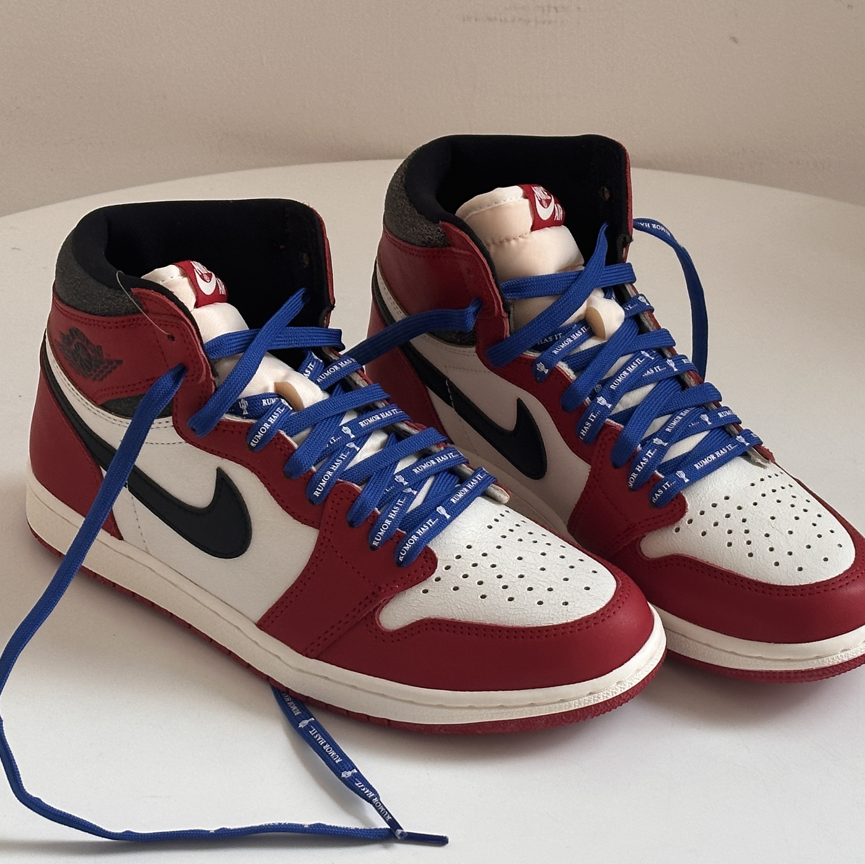 Jordan 1 Retro High OG Chicago 2022, Jordan 1 x Trophy Room Retro High OG SP Chicago (Friends & Family) 착용 스타일 - 2