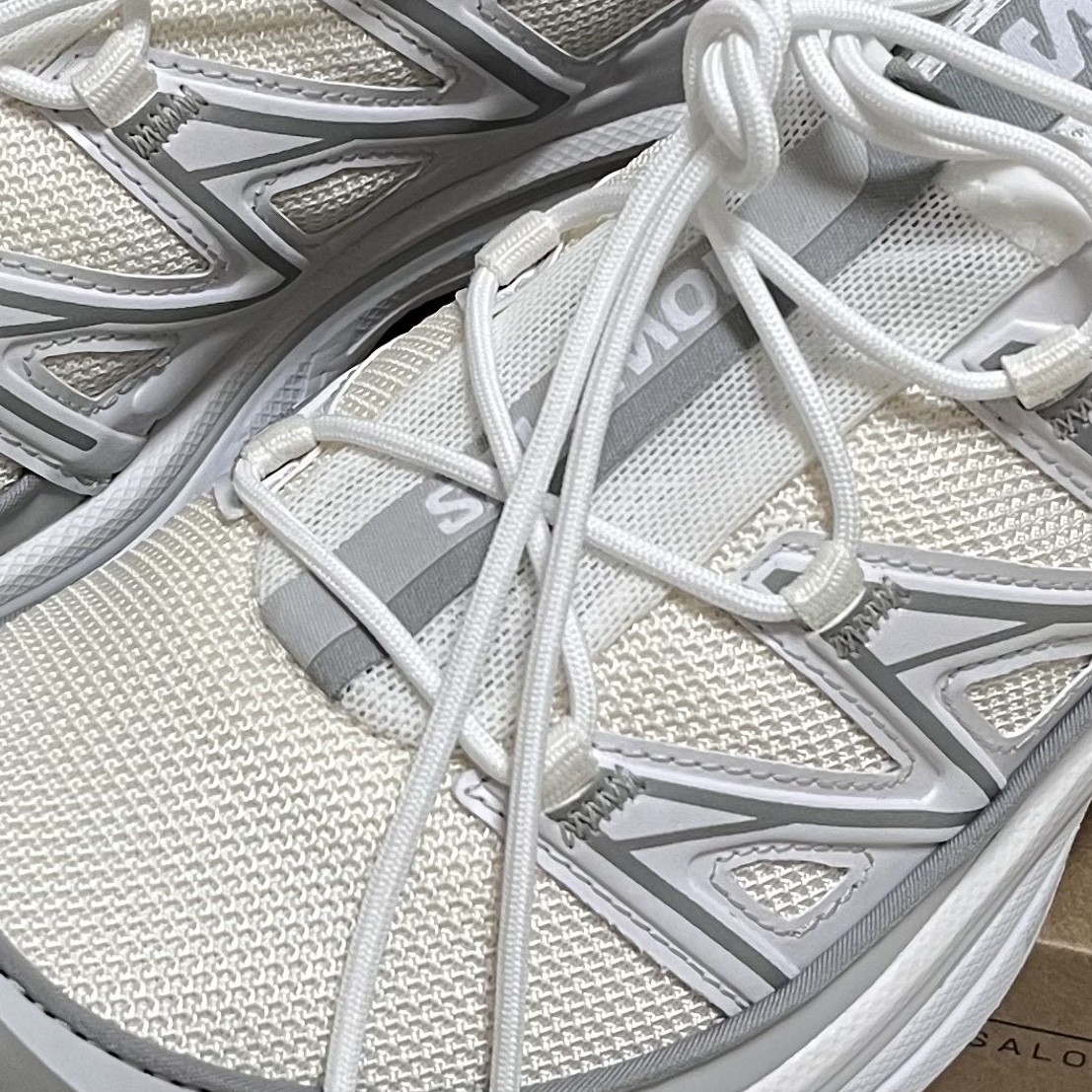 Salomon XT-6 Expanse Vanilla Ice White 착용 스타일