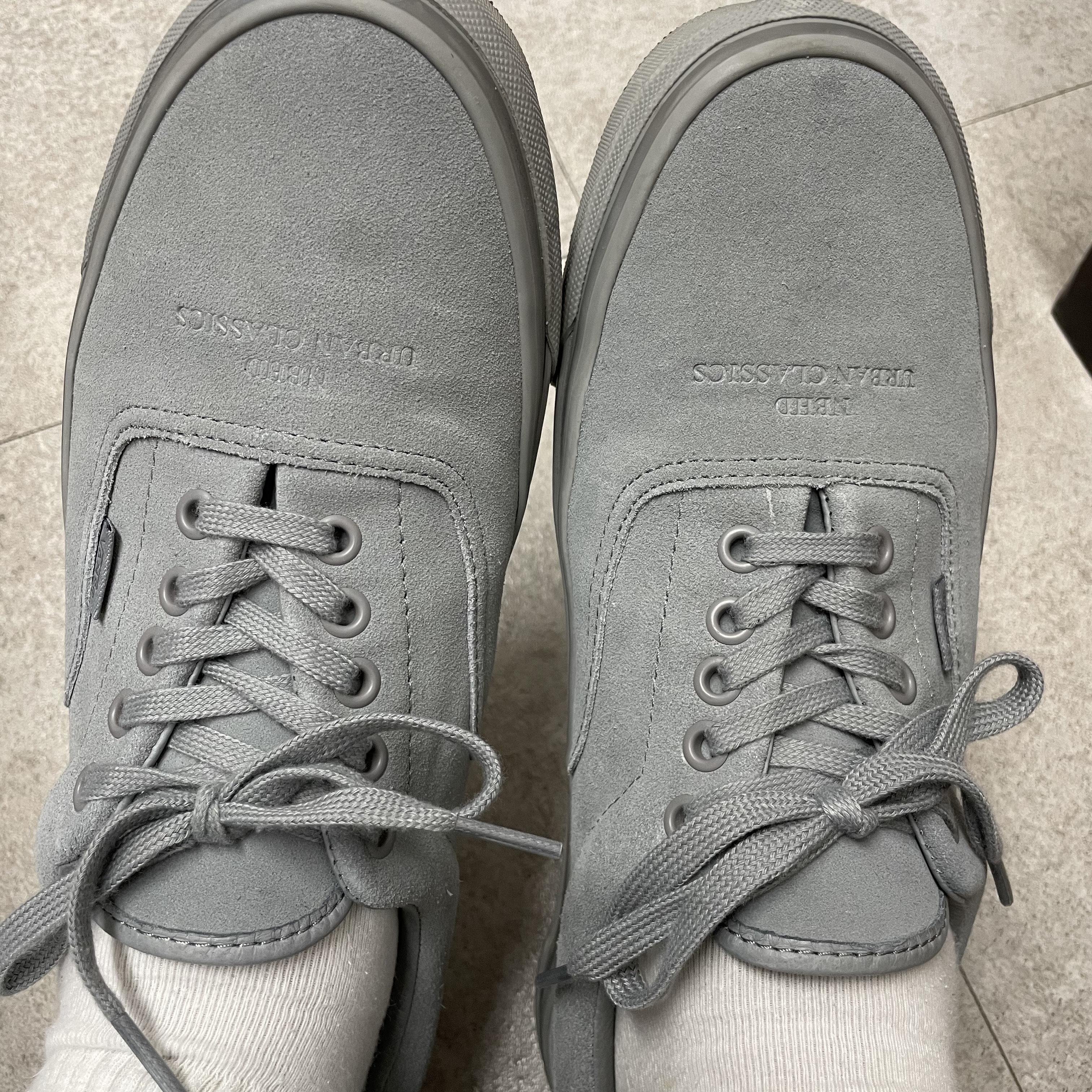 Vans x Neighborhood Era 95 DX Grey 착용 스타일