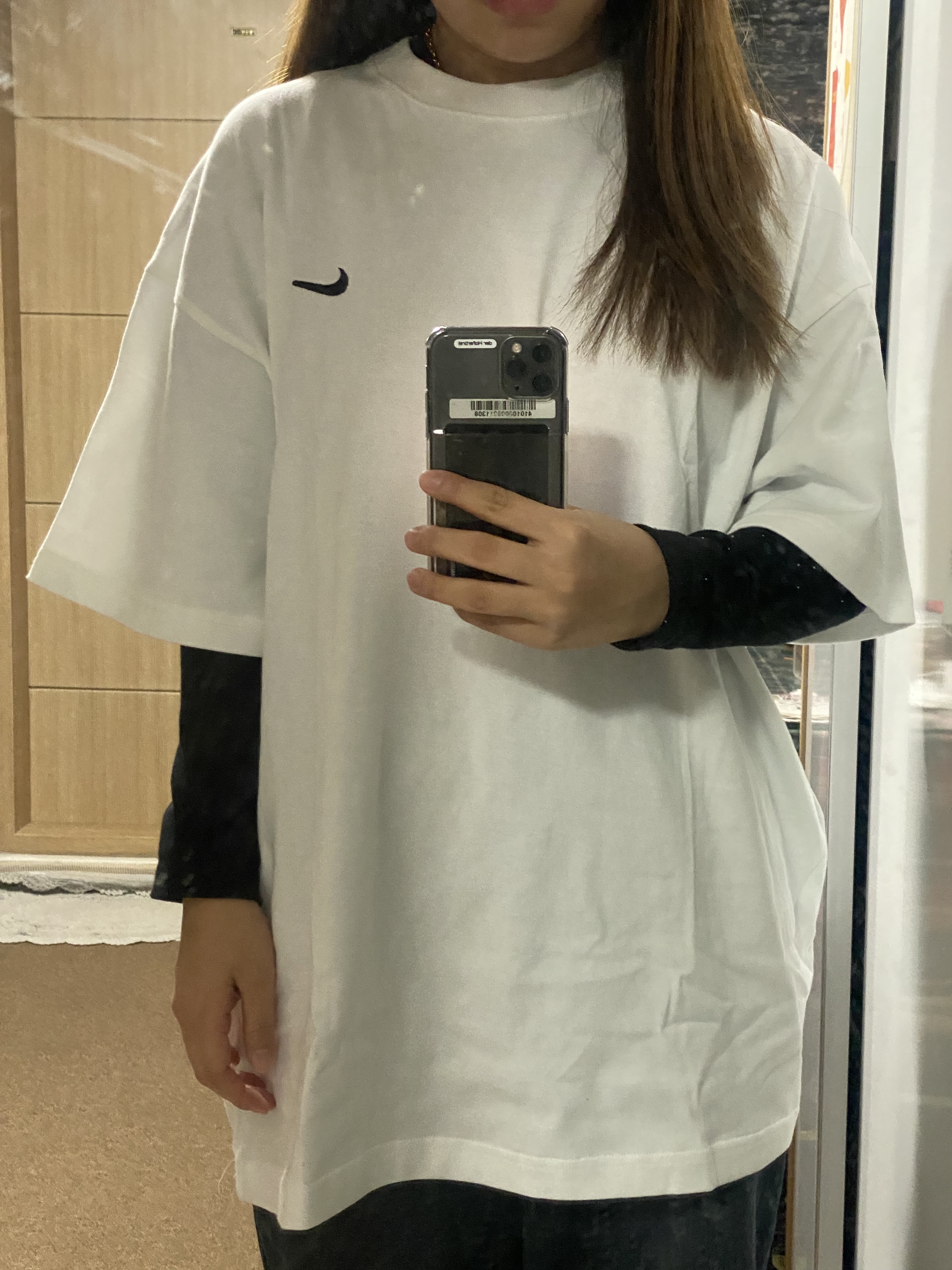 Nike x Stussy T-Shirt White (DV1774-100), Nike x Stussy NRG Crew Socks White Black 착용 스타일 - 3