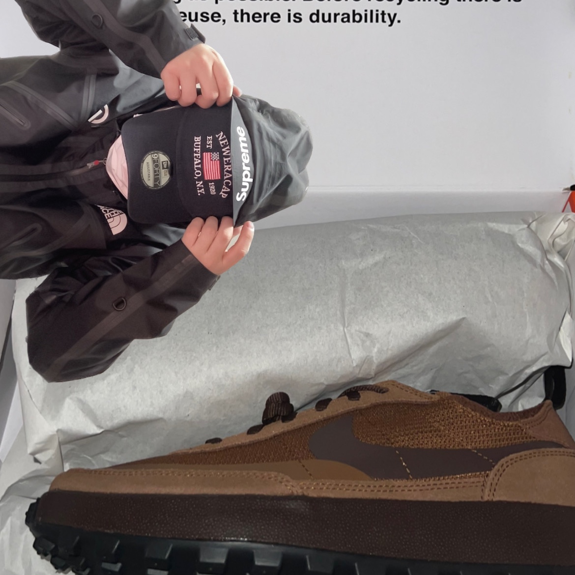 Supreme x The North Face Summit Series Outer Tape Seam Jacket Black - 21SS, Nike x Tom Sachs General Purpose Shoe Brown 착용 스타일