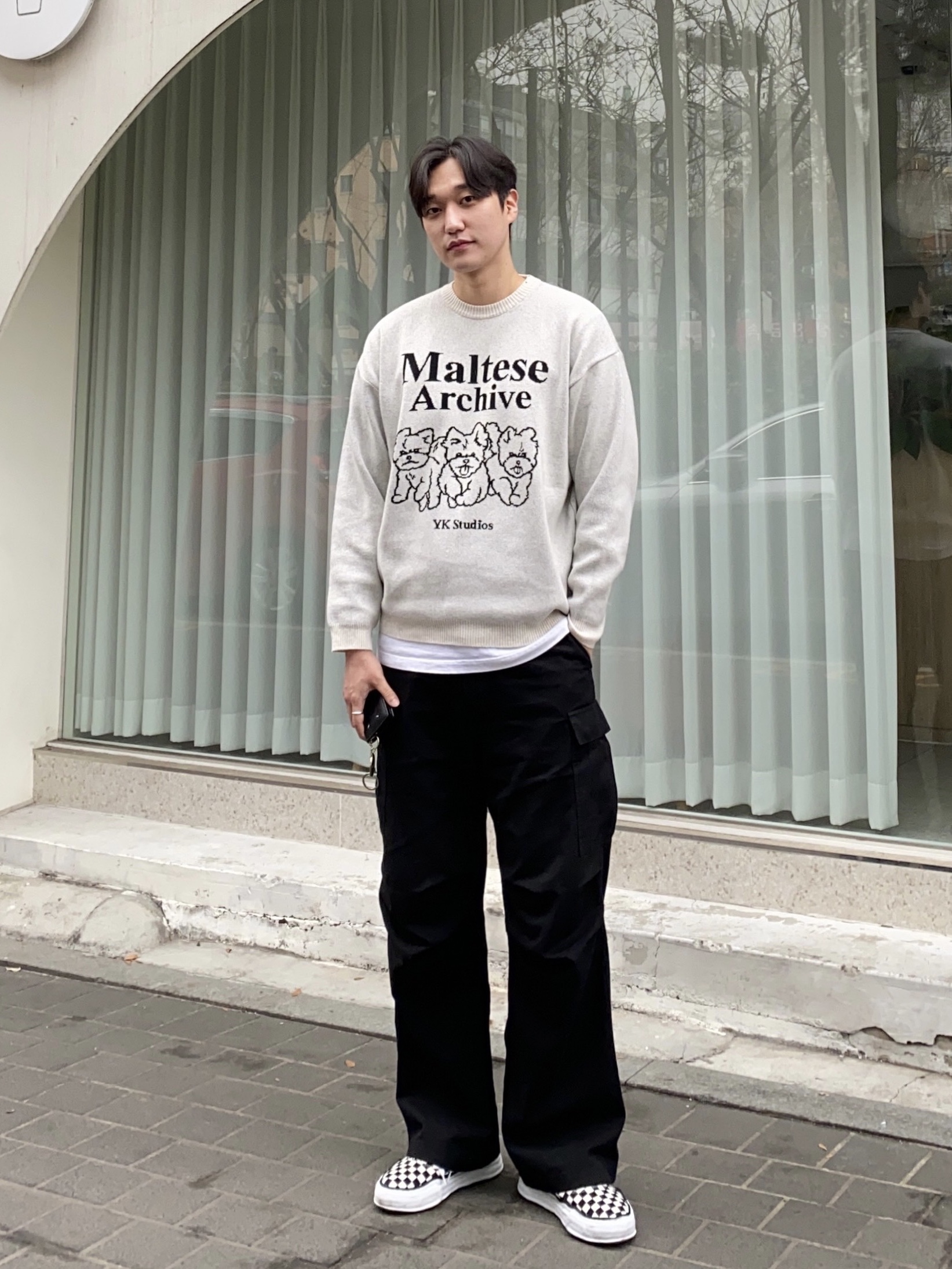 Maison Mihara Yasuhiro Baker OG Sole Canvas Low Cut Sneakers Black White, Maison Margiela Keyring Wallet Black 착용 스타일 - 1