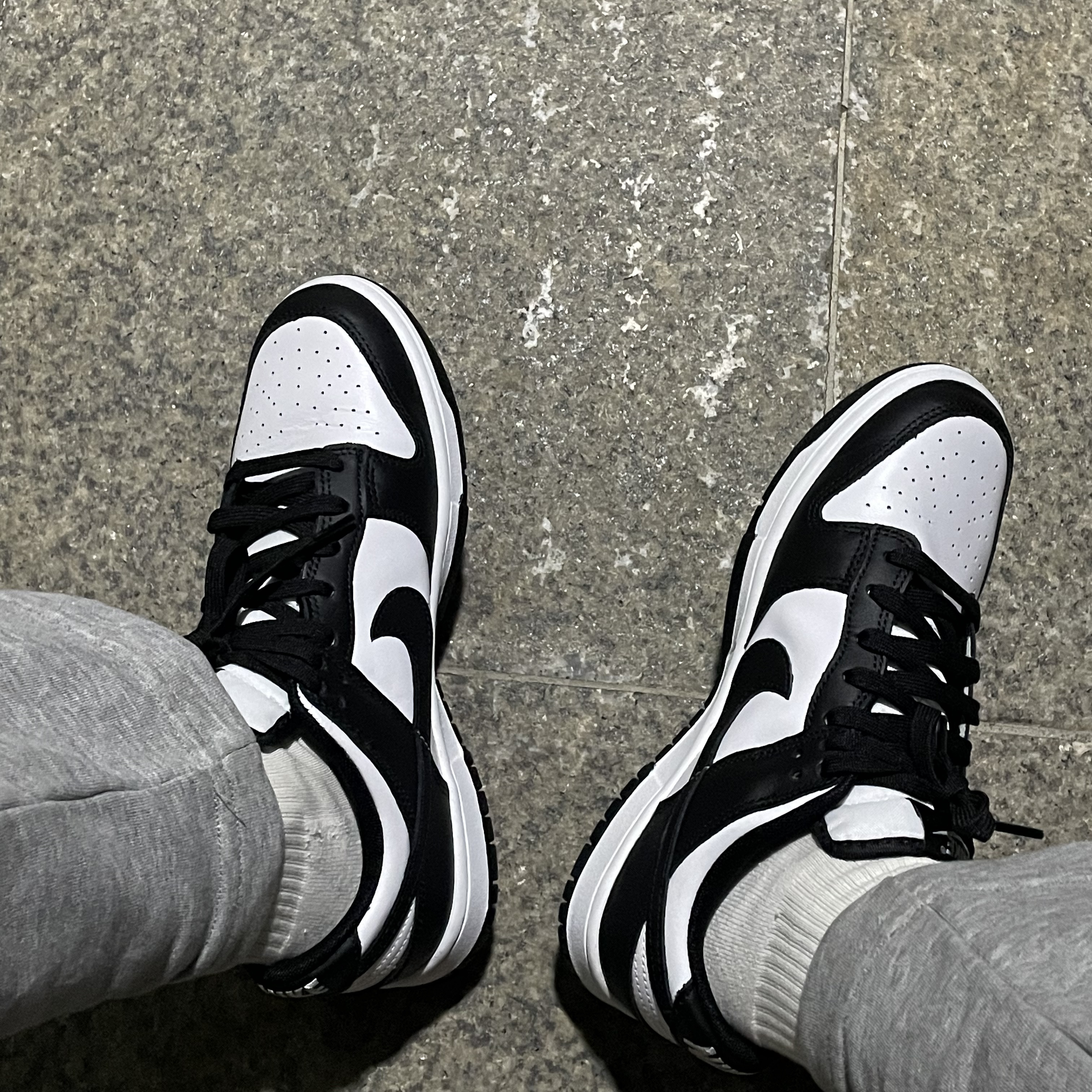 Nike Dunk Low Retro Black 착용 스타일