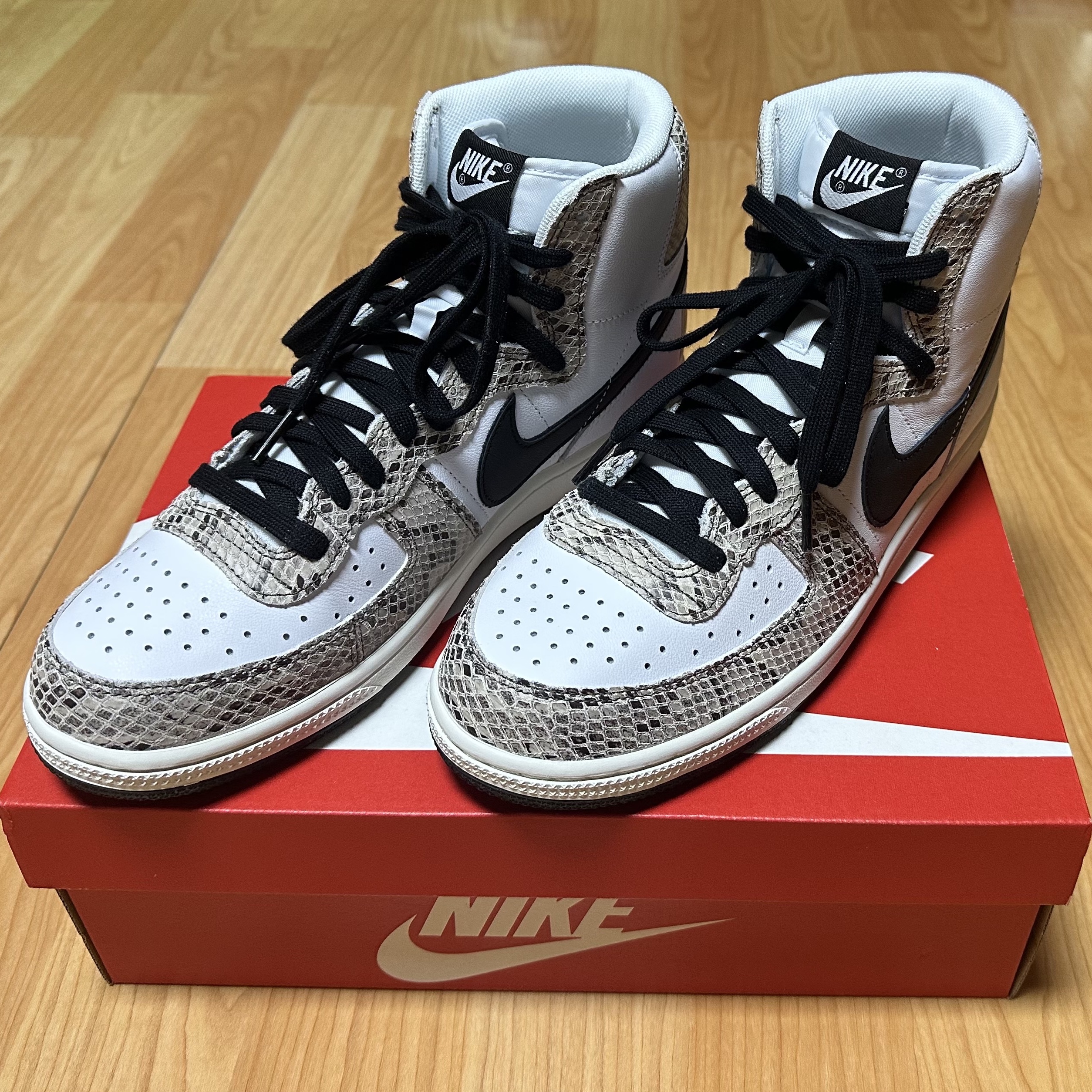 Nike Terminator High Cocoa Snake 착용 스타일