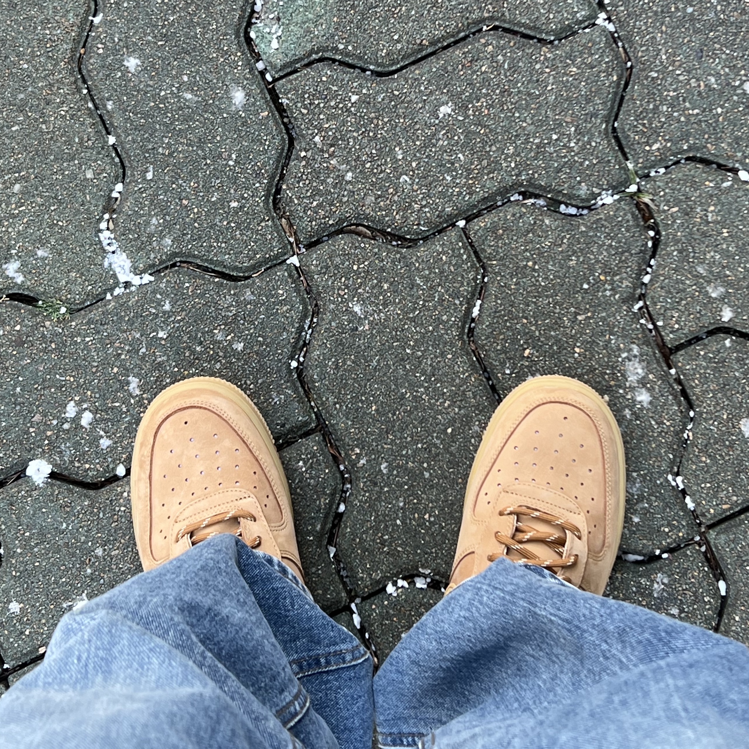 Nike Air Force 1 '07 WB Flax 착용 스타일