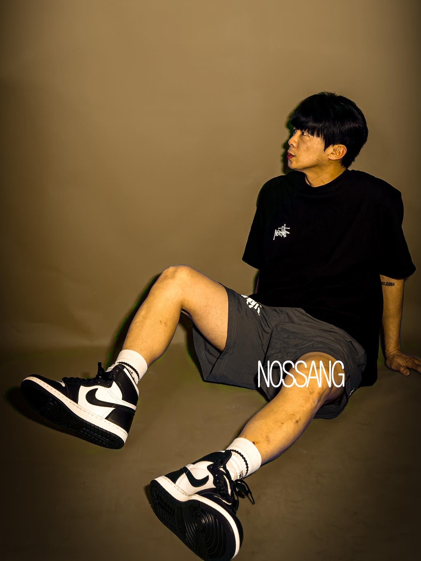 Jordan 1 High 85 Black White, Nike x Stussy Windrunner Jacket Off Noir 착용 스타일 - 2