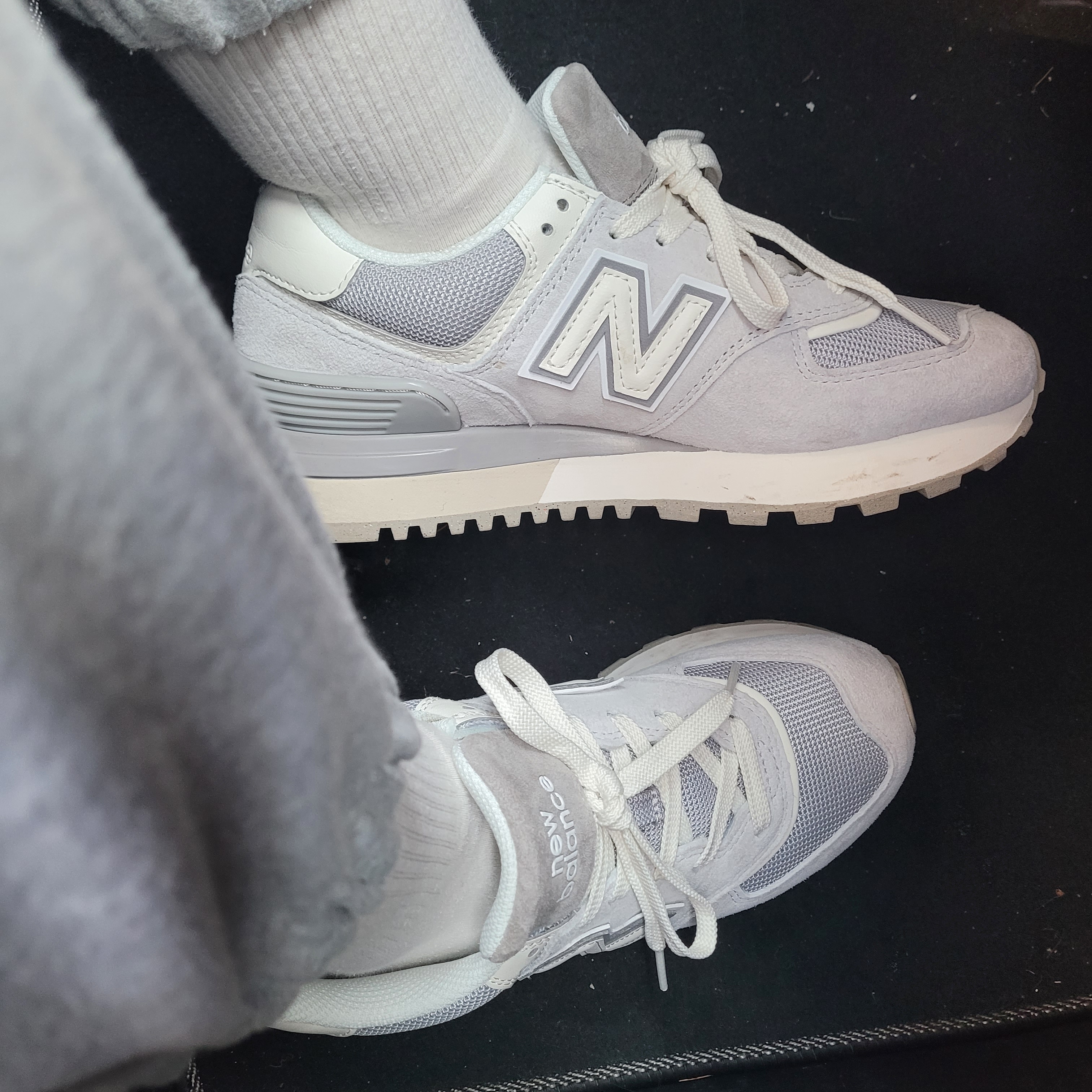New Balance 574 Legacy Grey Sea Salt 착용 스타일