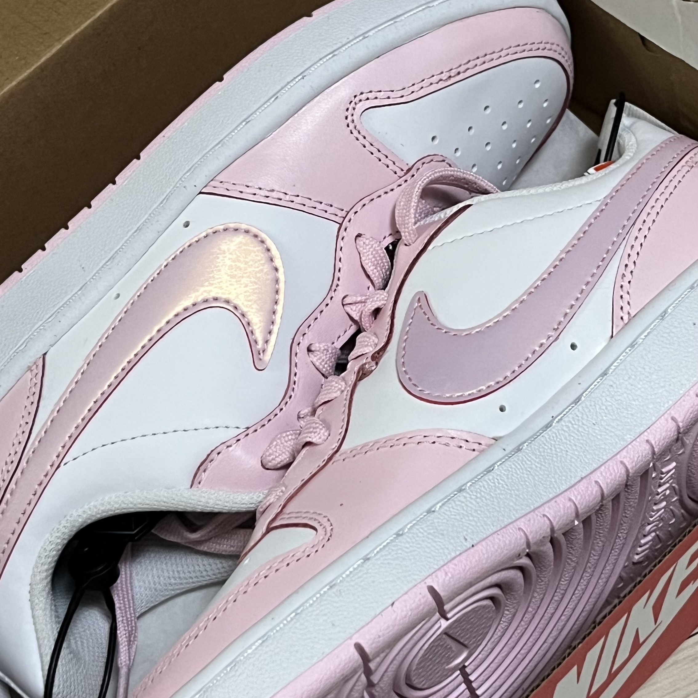 (GS) Nike Court Borough 2 SE White Pink Foam 착용 스타일