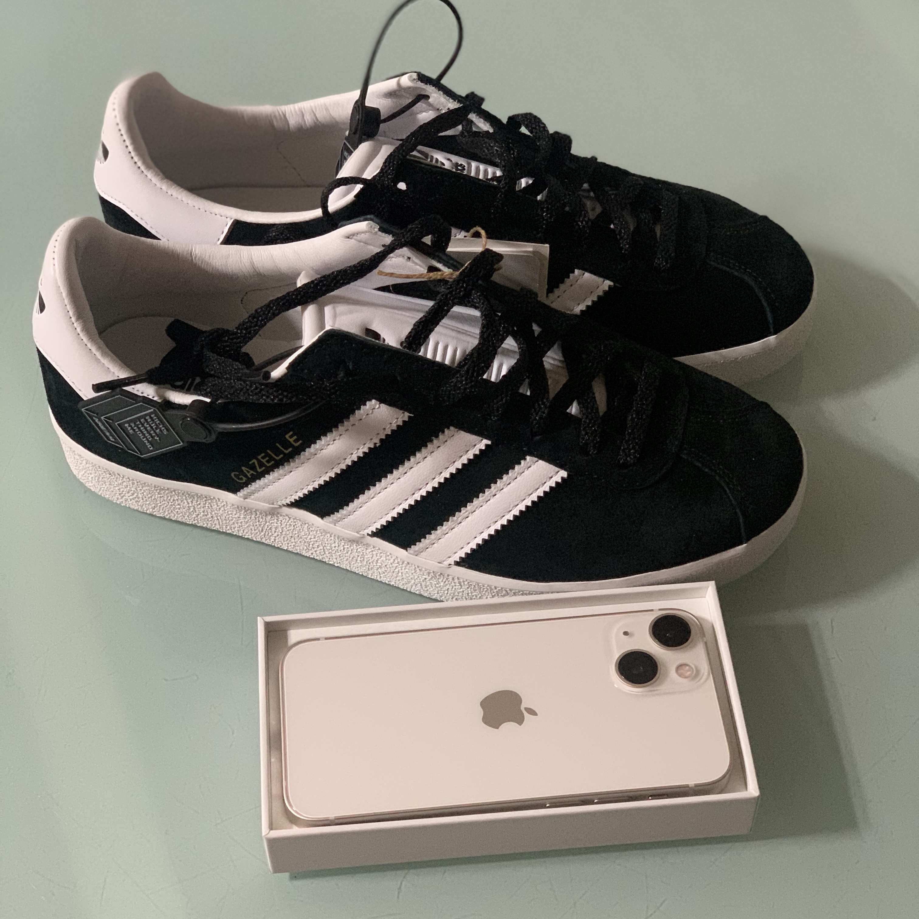 Adidas Gazelle 85 Core Black 착용 스타일 - 4