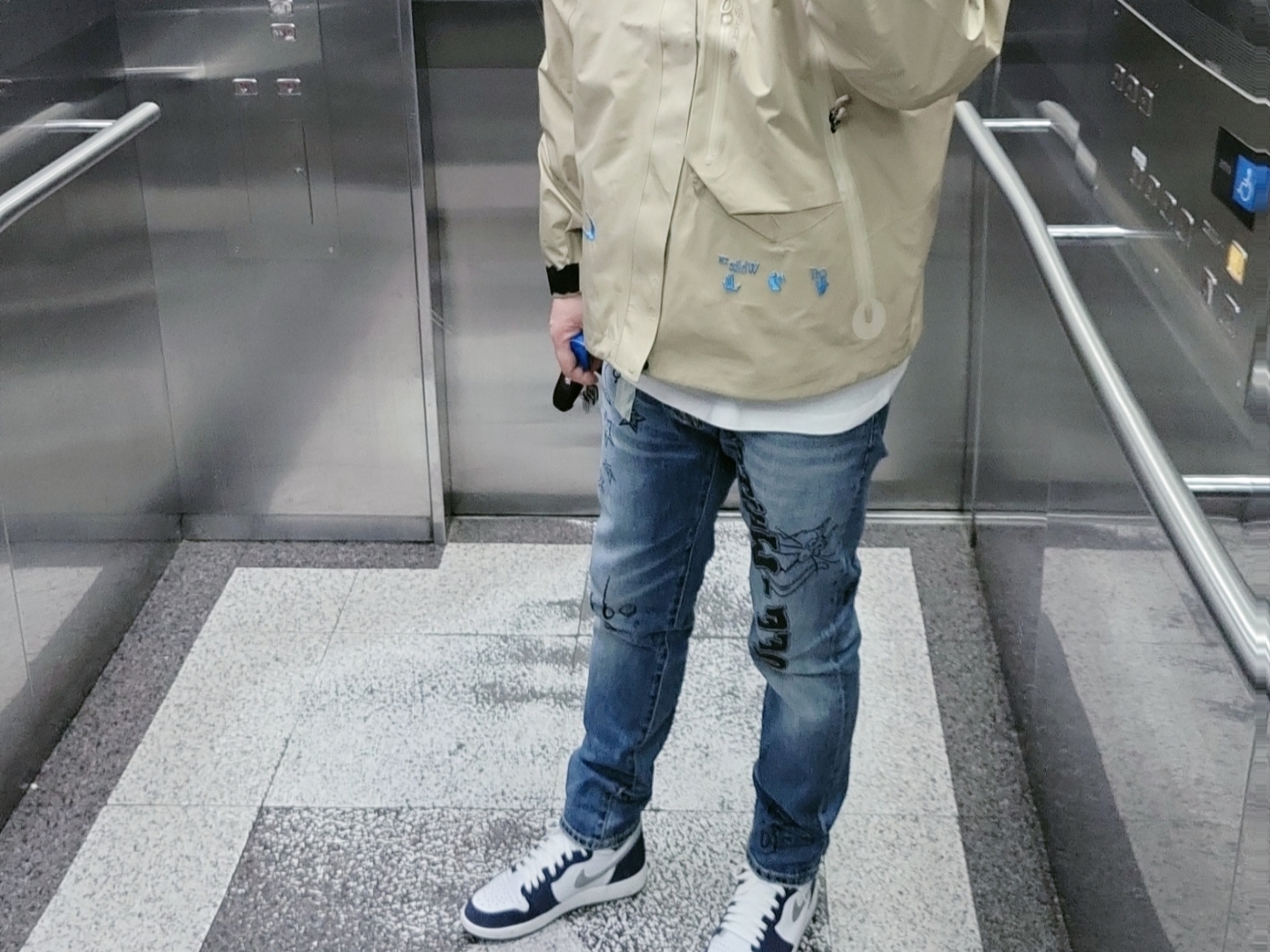 Nike x Off-White NRG Gore-Tex Jacket Khaki - Asia, Samsung Galaxy Watch4 Classic Thom Browne Edition (Korean Ver.) 착용 스타일