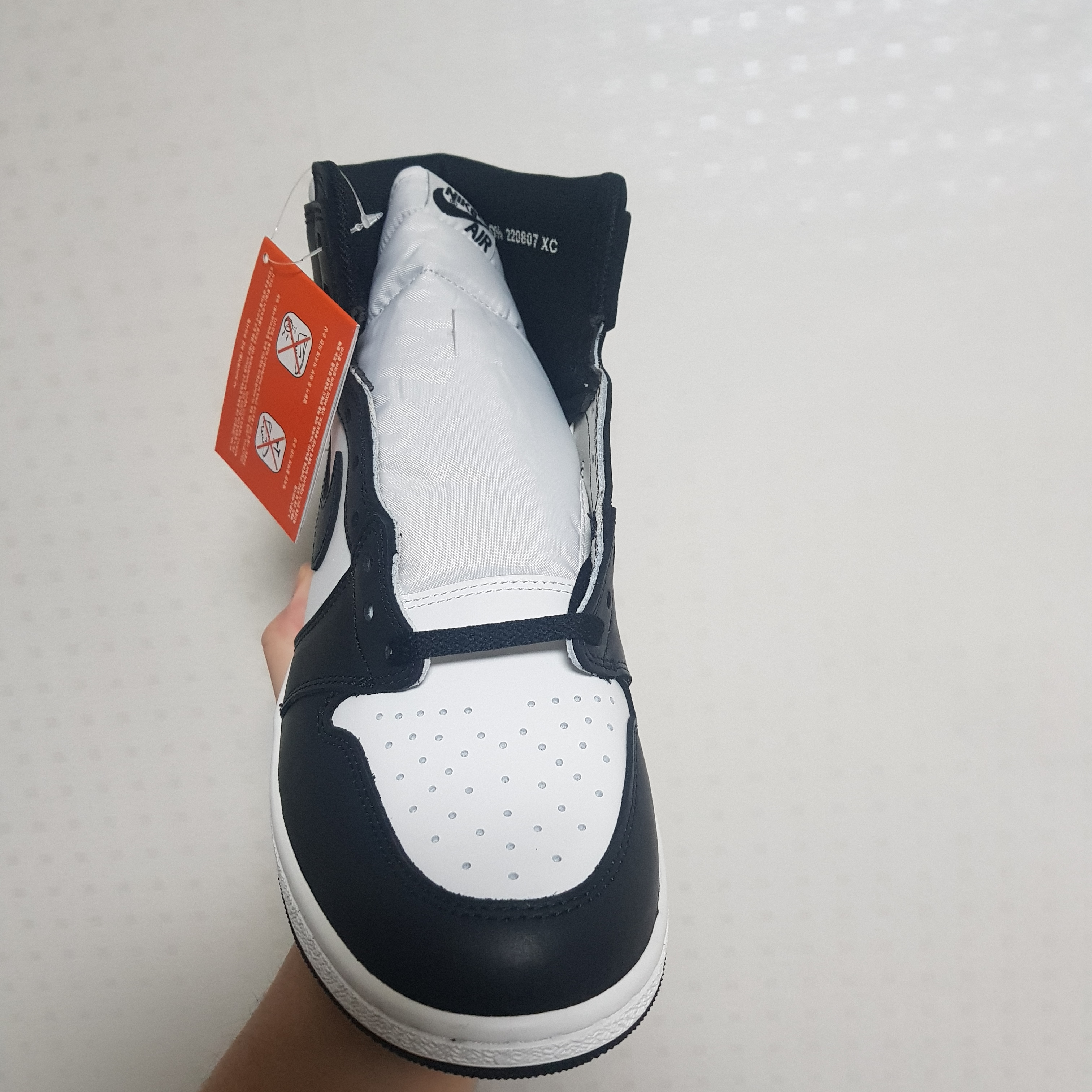 Jordan 1 High 85 Black White 착용 스타일 - 2