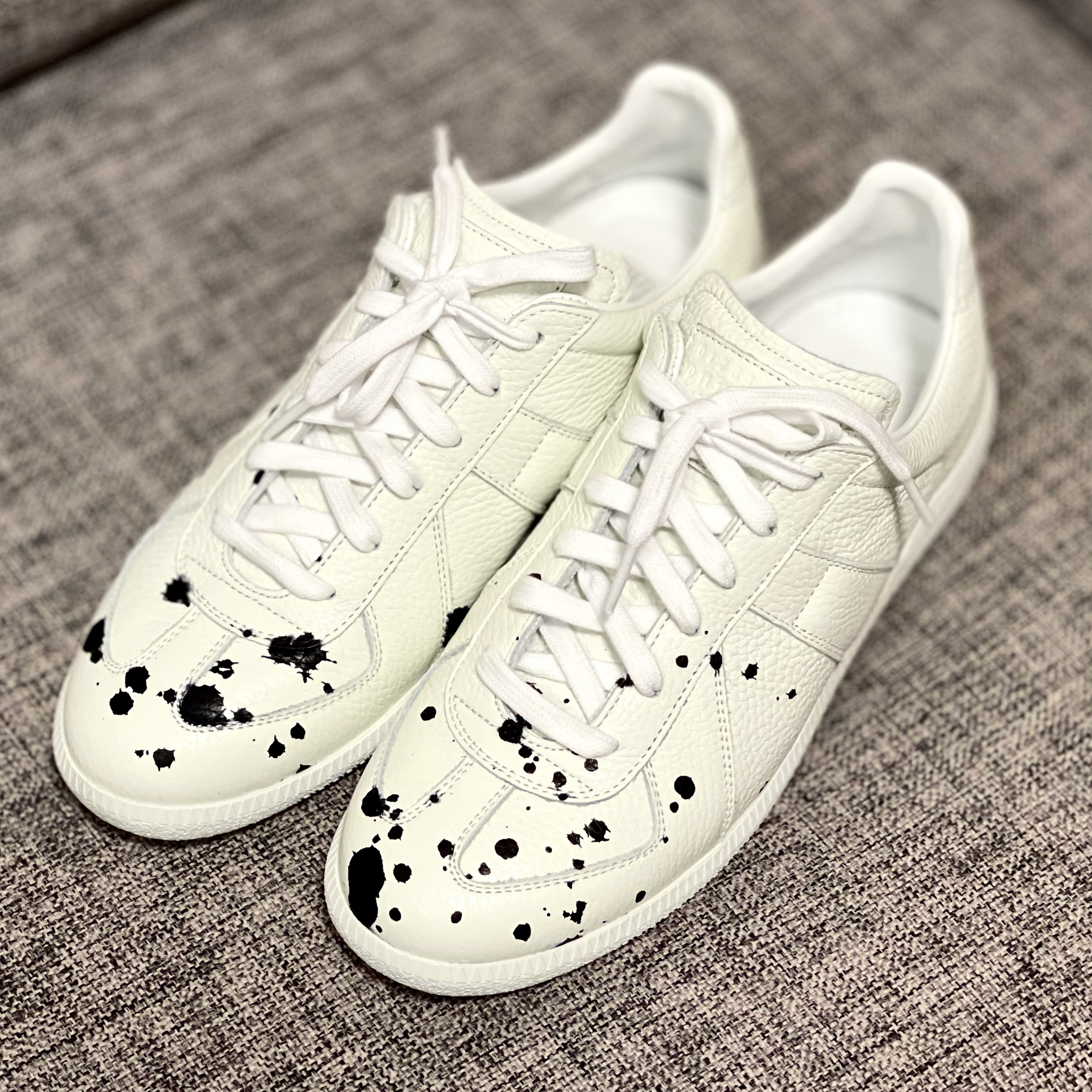 Maison Margiela Replica Paint Splatter Sneakers White 착용 스타일