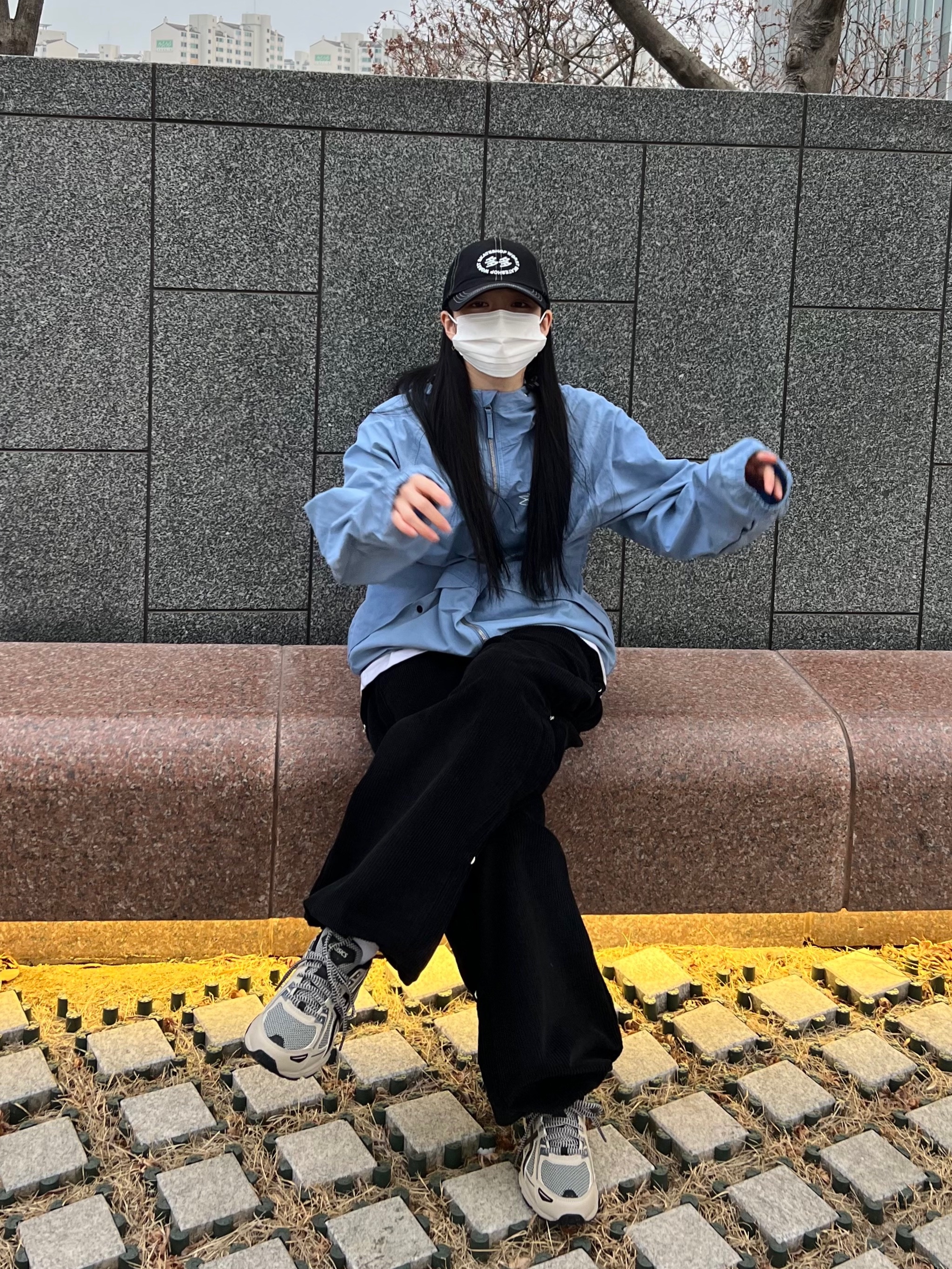 Asics Gel-Venture 6 Feather Grey Black, Stussy Wave Dye Beach Shell Jacket Laguna Blue 착용 스타일 - 5