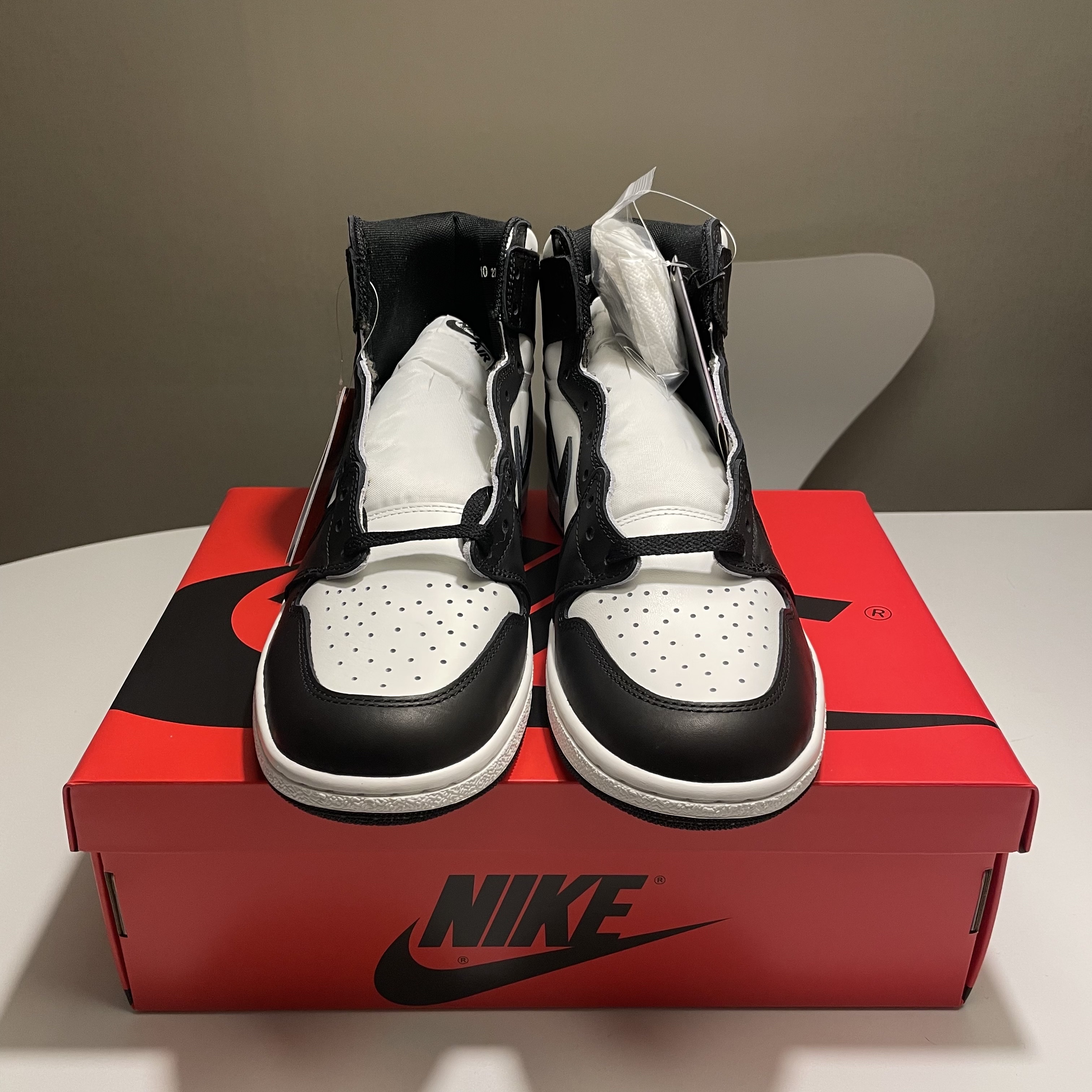 Jordan 1 High 85 Black White 착용 스타일 - 3