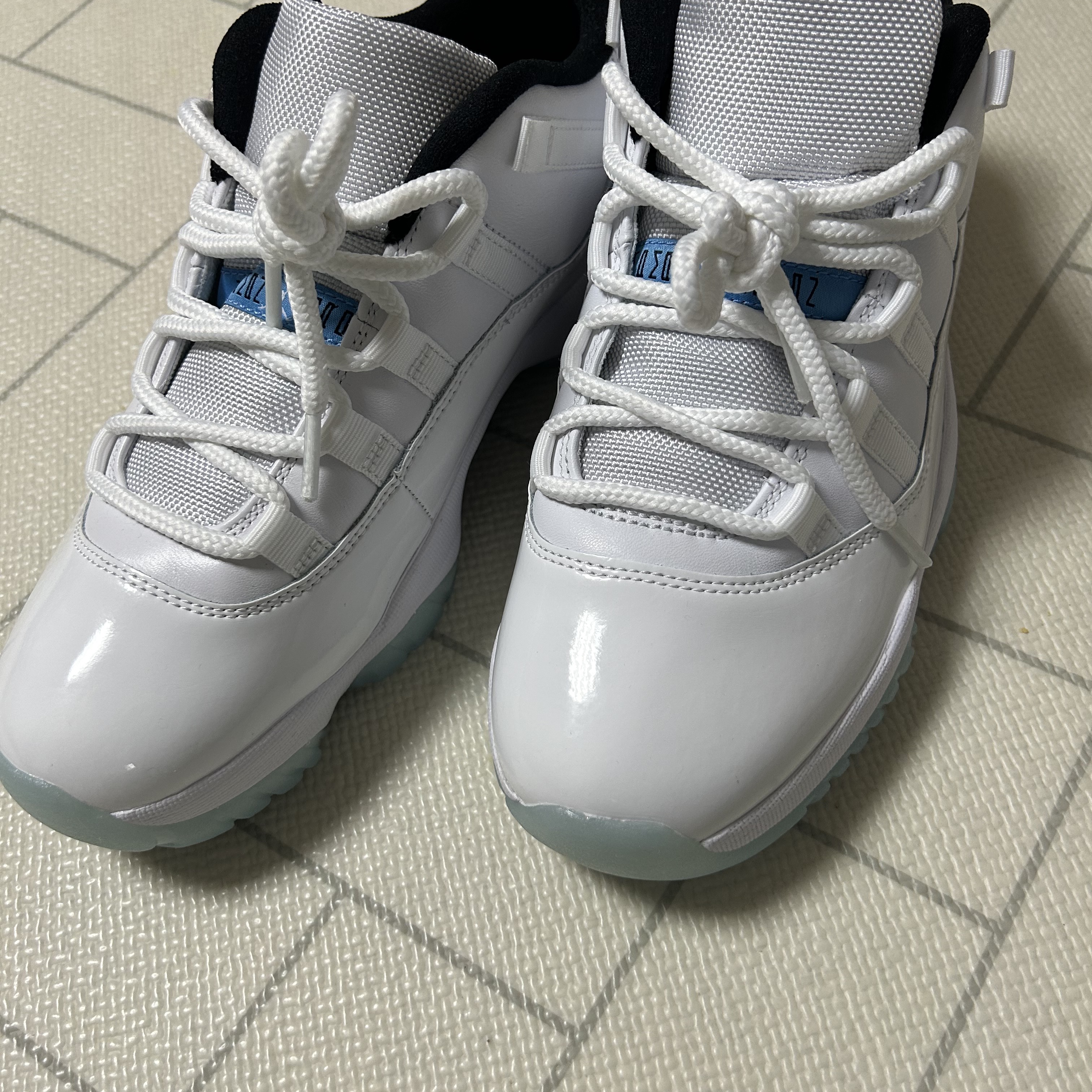Jordan 11 Retro Low Legend Blue 착용 스타일