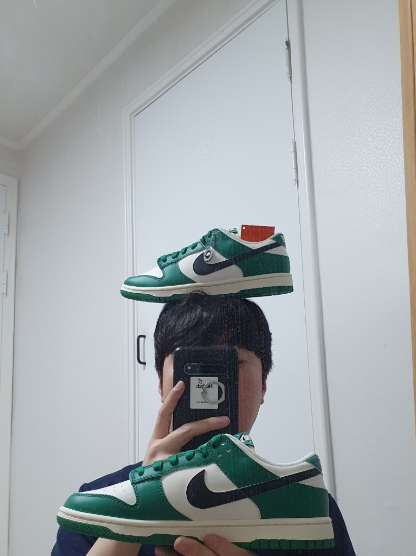 Nike Dunk Low Retro SE Jackpot Malachite 착용 스타일