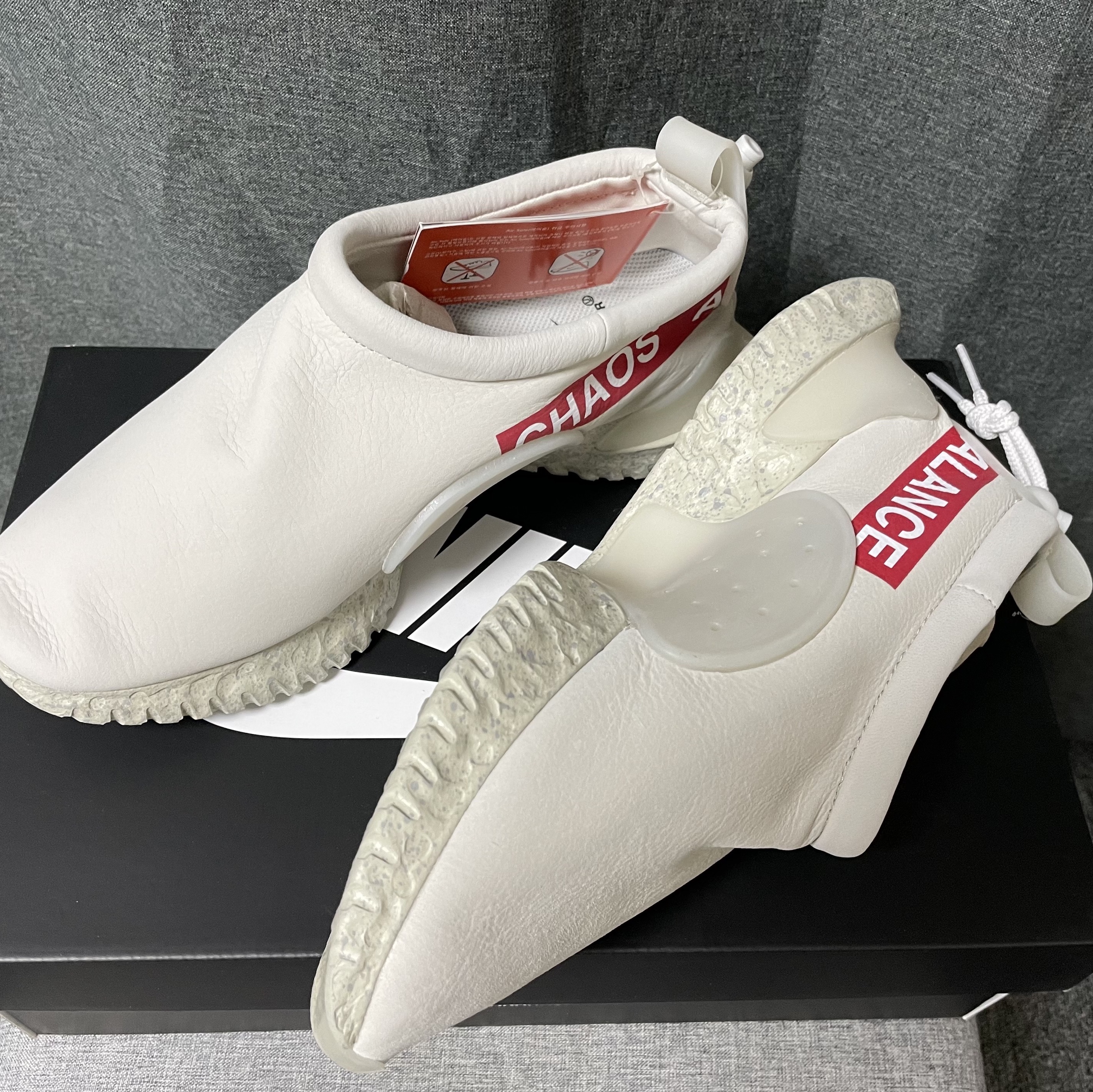 Nike x Undercover Moc Flow SP Light Bone 착용 스타일 - 1