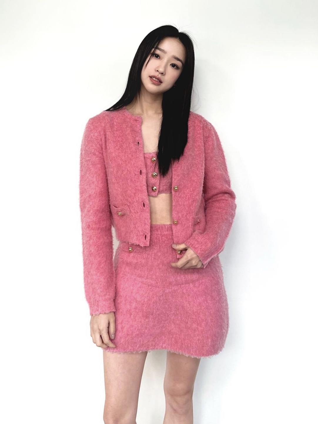 (W) Miu Miu Boucle Cardigan Pink, (W) Miu Miu Boucle Top Pink 착용 스타일 - 1