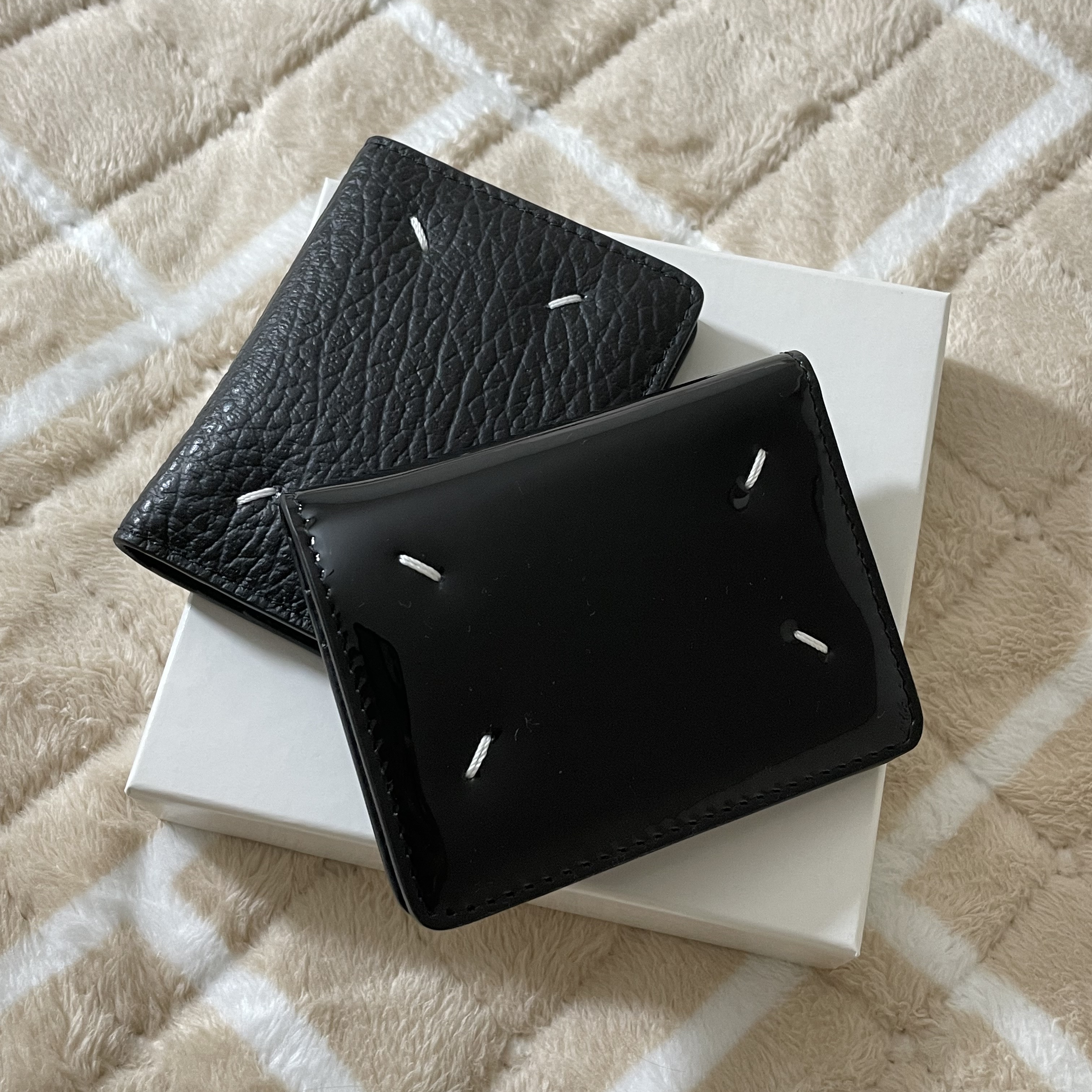 Maison Margiela Keyring Wallet Black 착용 스타일