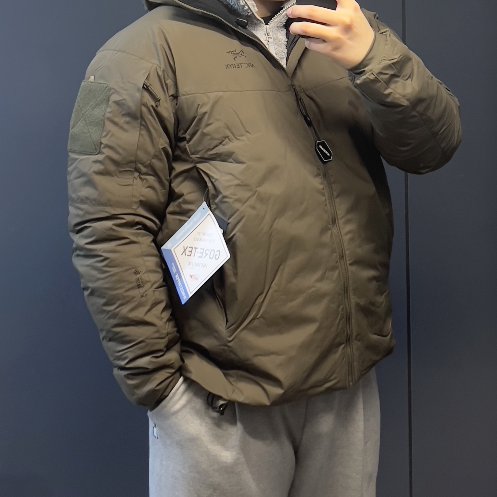 Arc'teryx LEAF Cold WX Hoody LT Gen 2 Ranger Green 착용 스타일
