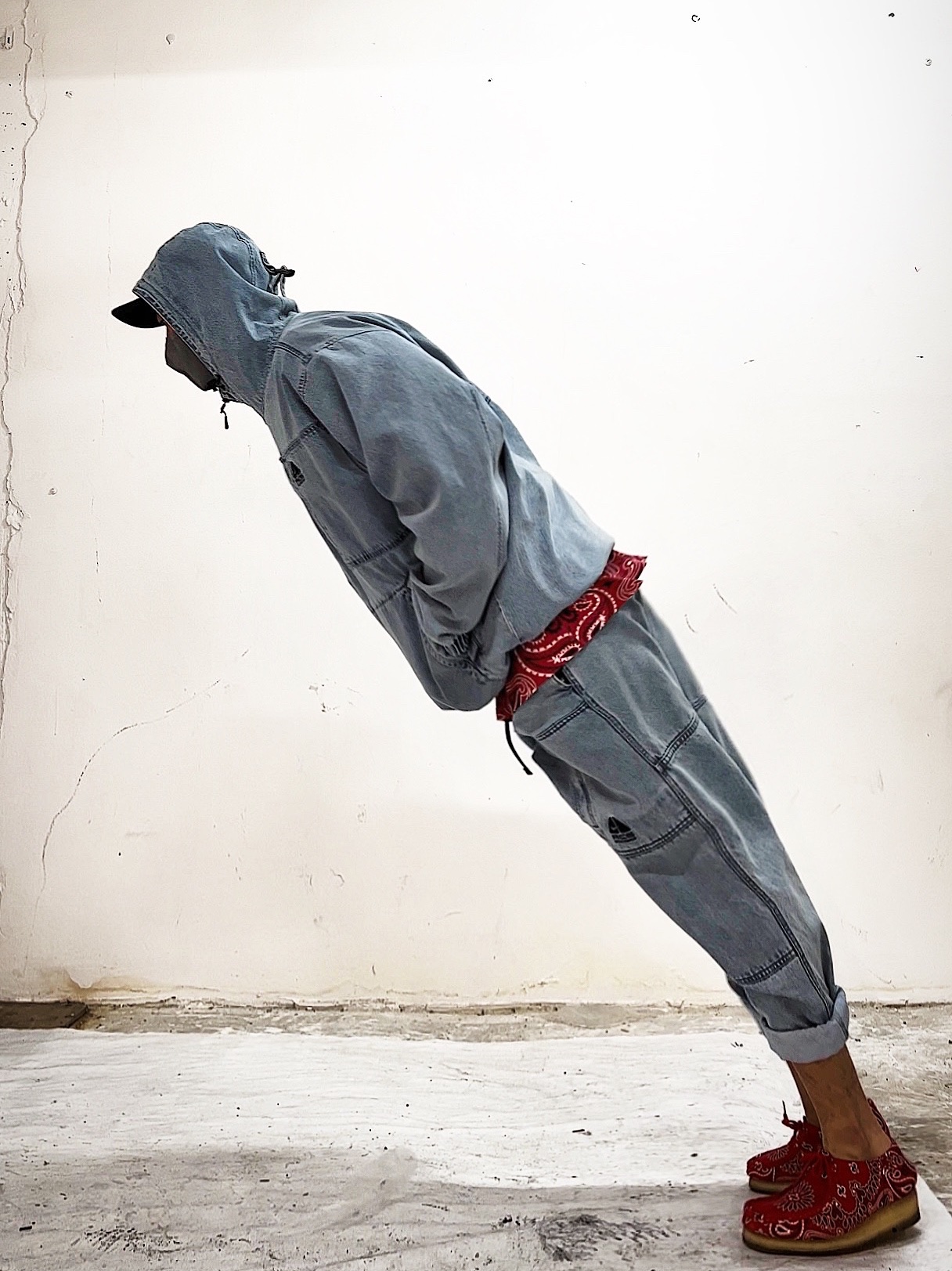 Supreme x Nike ACG Denim Pullover Washed Blue - 22FW, Supreme x Nike ACG Belted Denim Pants Washed Blue - 22FW 착용 스타일 - 1
