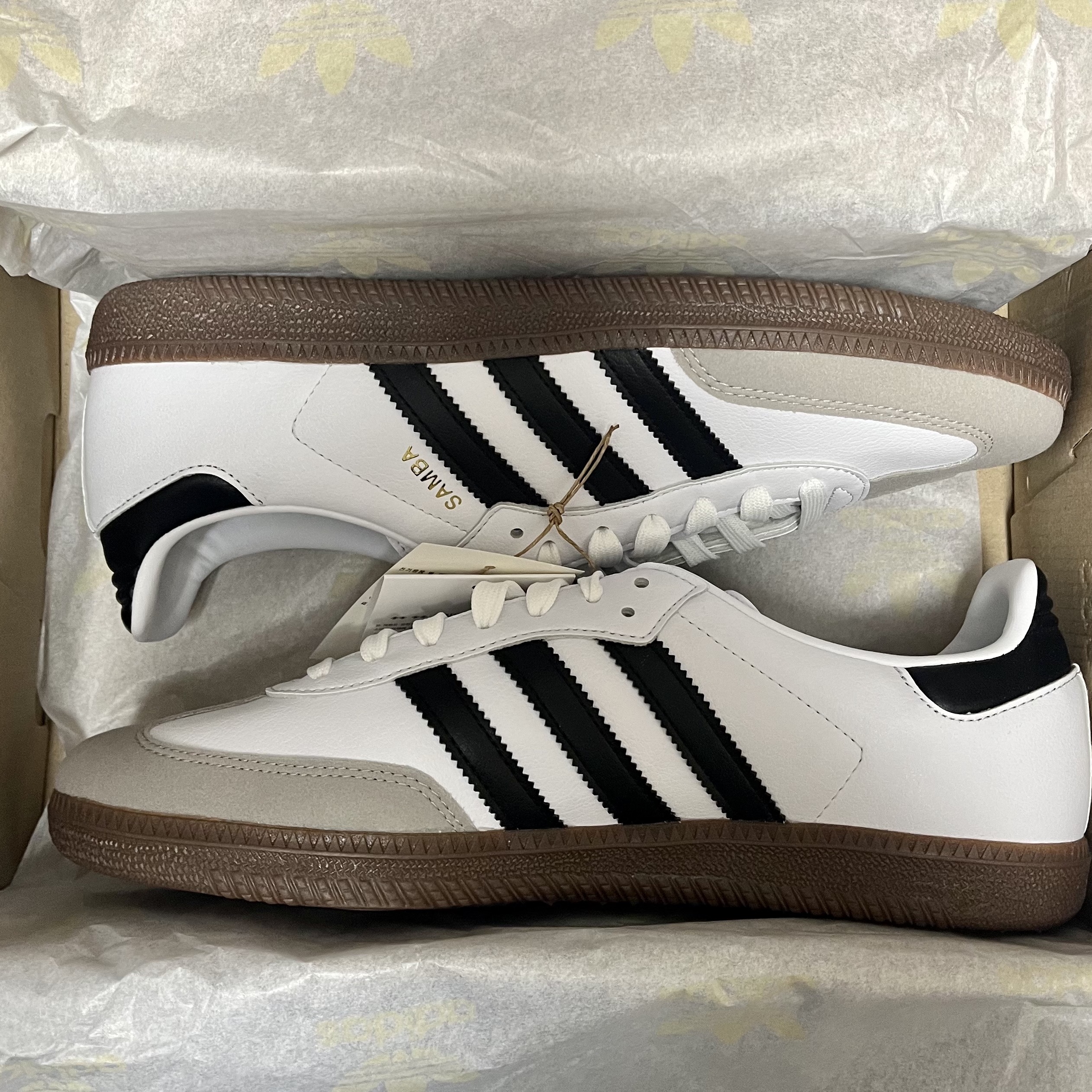 Adidas Samba Vegan White Black 착용 스타일