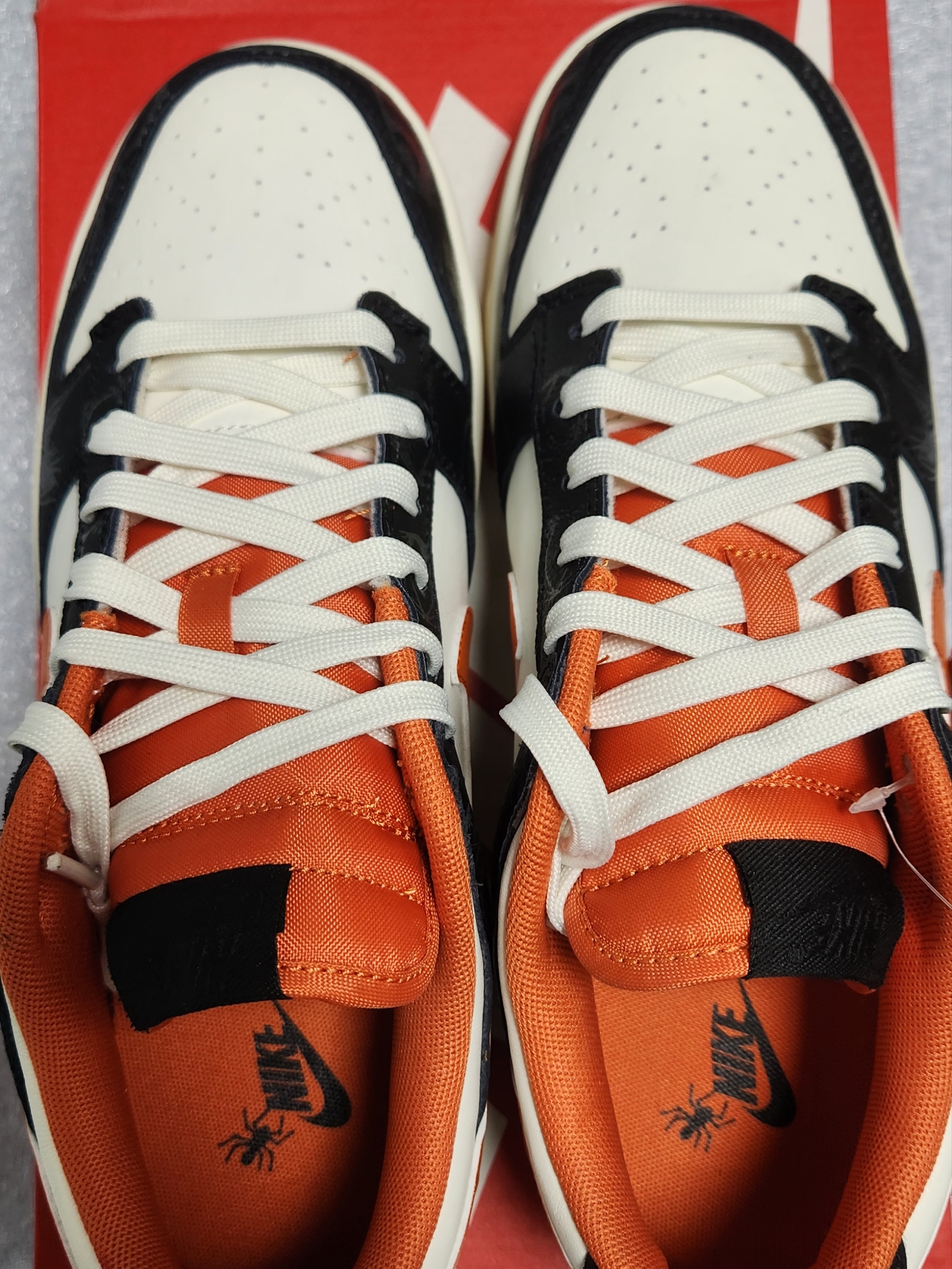Nike Dunk Low Retro PRM Halloween 착용 스타일