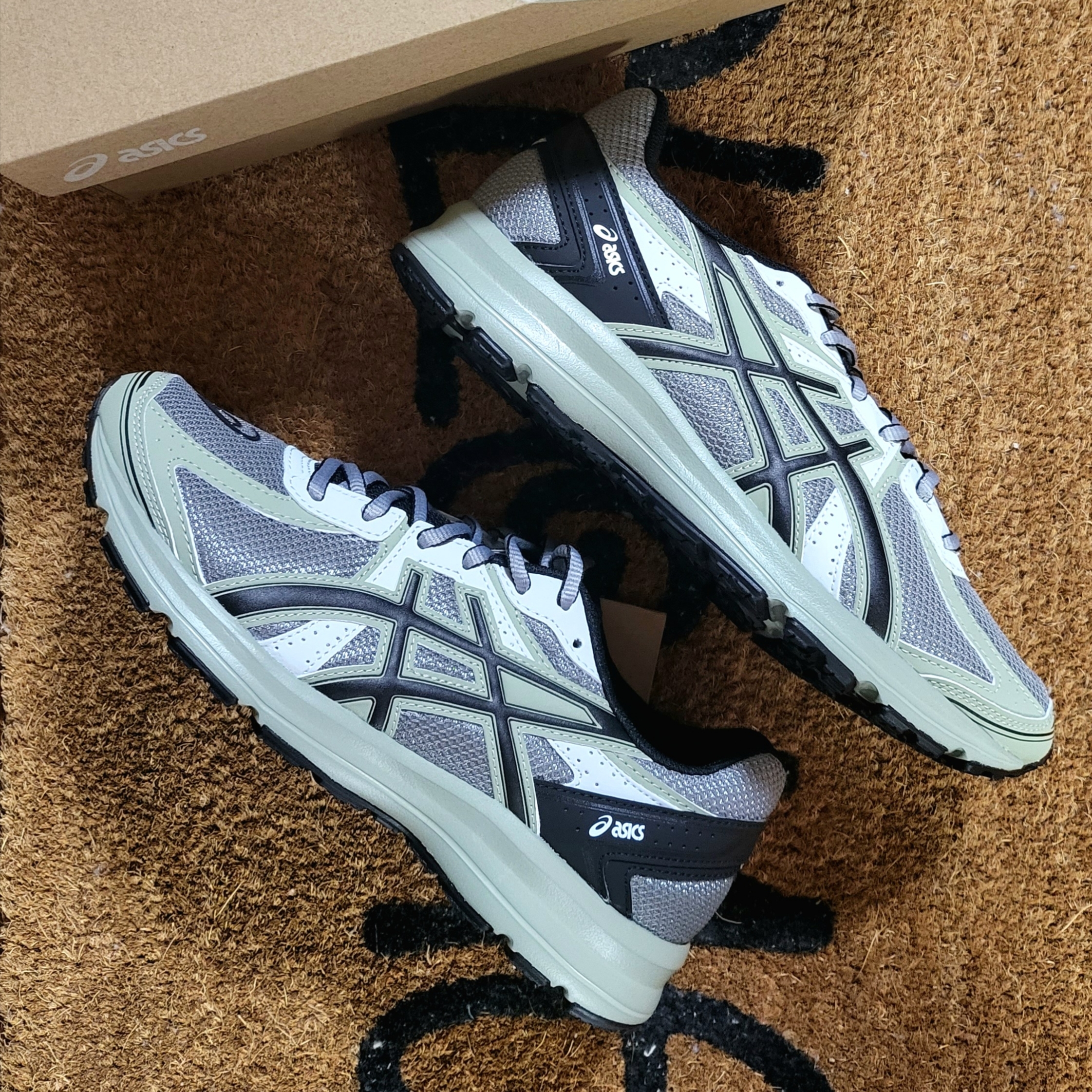 Asics Jog 100 S Sheet Rock - 2E Wide 착용 스타일