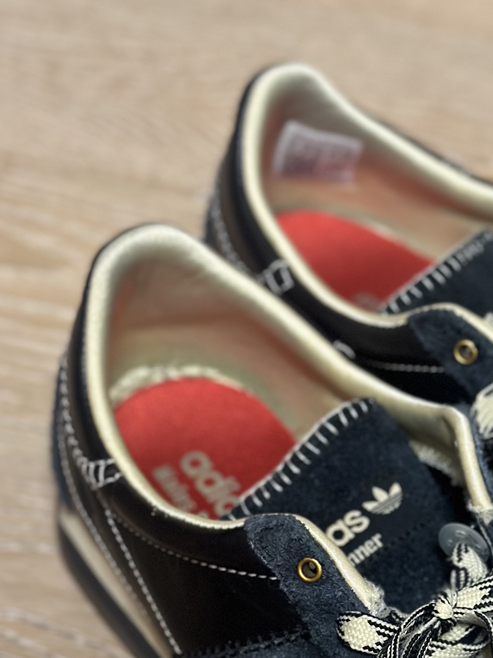 Adidas x Wales Bonner Country Core Black 착용 스타일 - 3