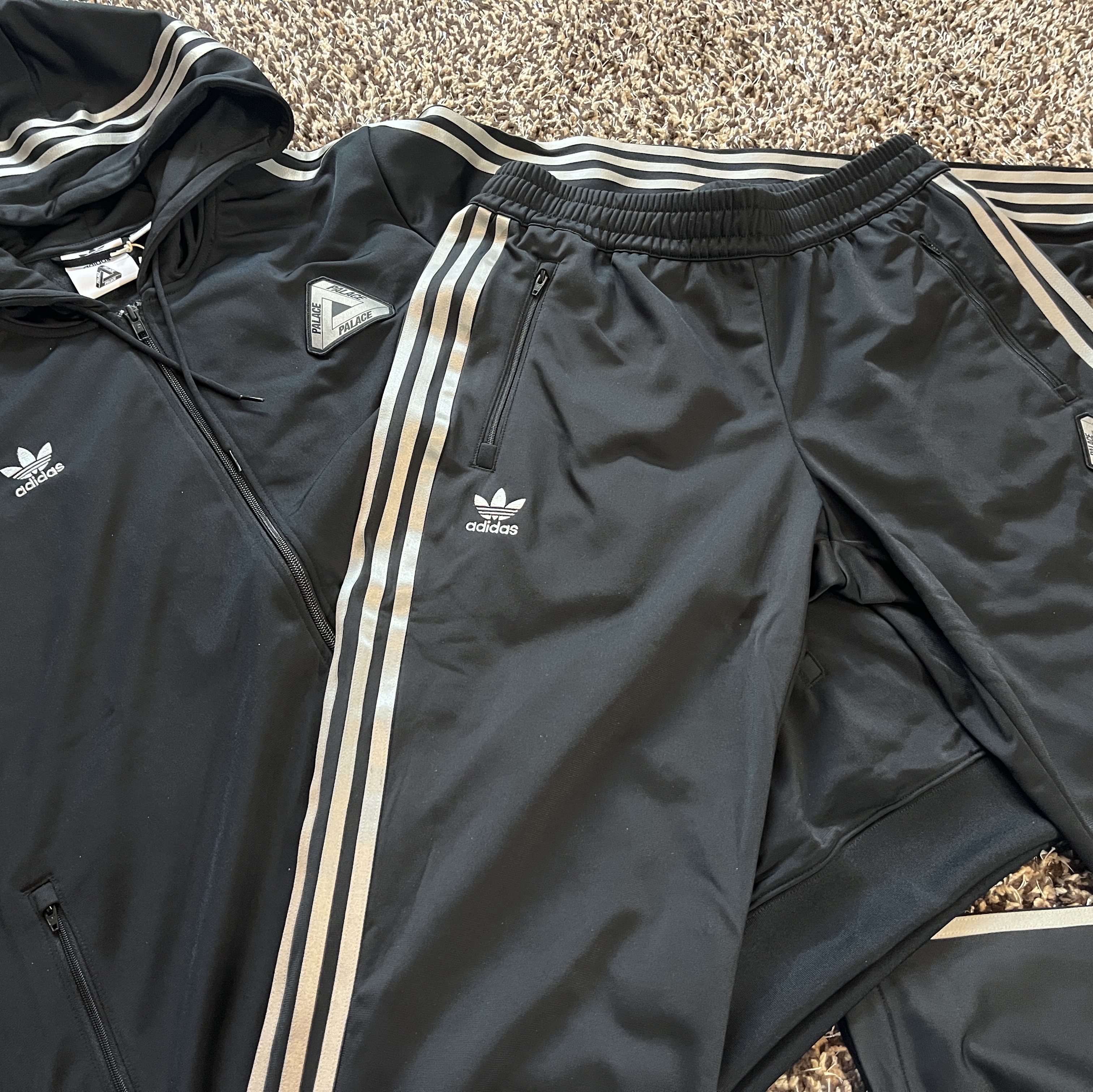 Palace x Adidas Hooded Firebird Track Top Black - 23SS, Palace x Adidas Firebird Track Pants Black - 23SS 착용 스타일 - 1