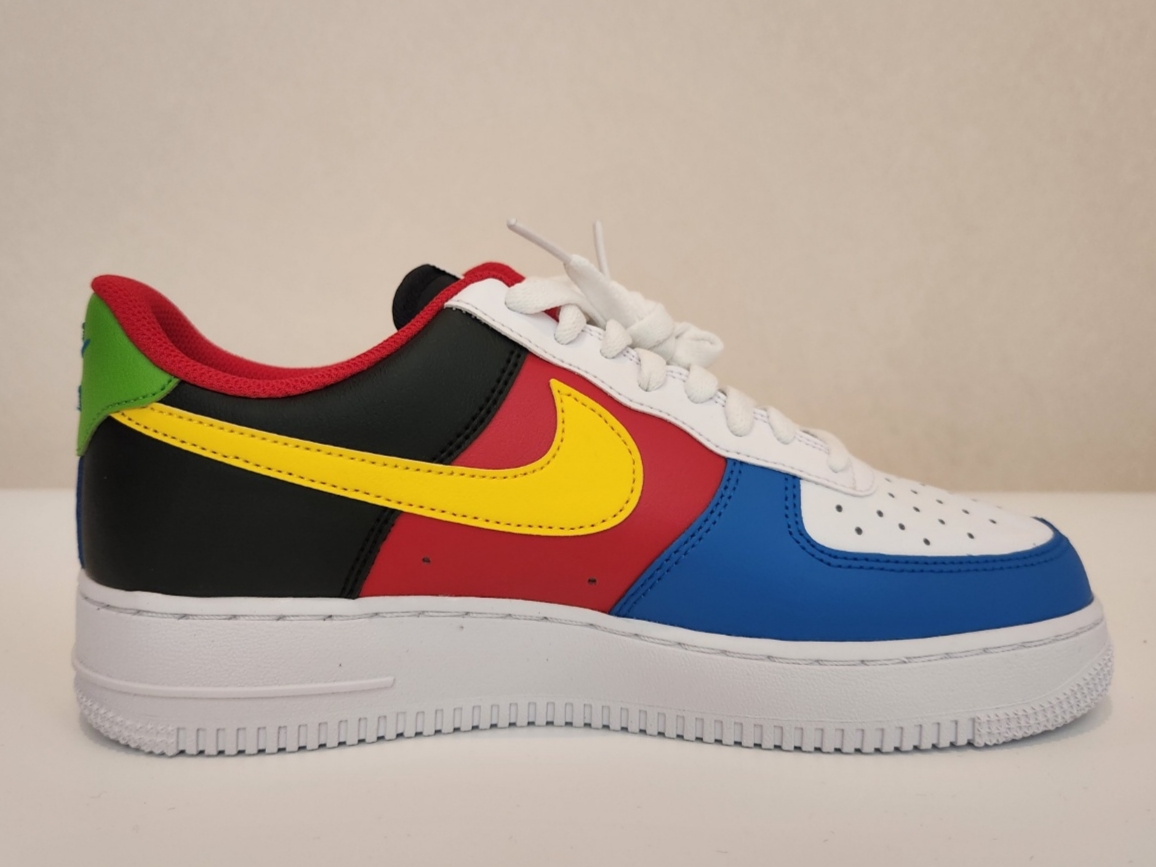 Nike x UNO Air Force 1 '07 QS White Yellow Zest 착용 스타일 - 3